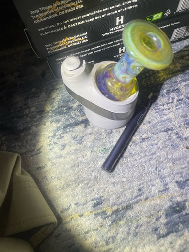 Preview pic of Puffco with Durin top