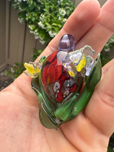 Preview pic of Grimm Glass Flower Pendant