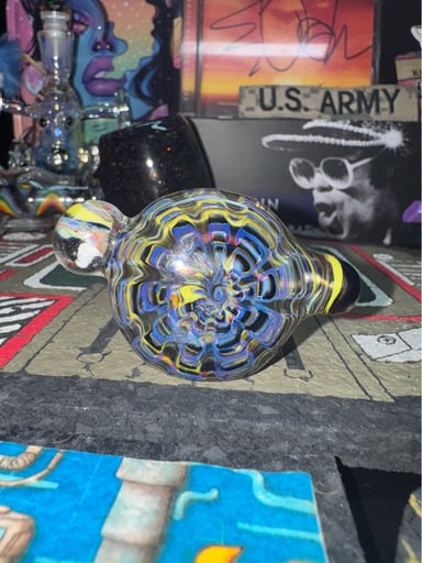 Preview pic of Dry spoon / pipe with mushroom