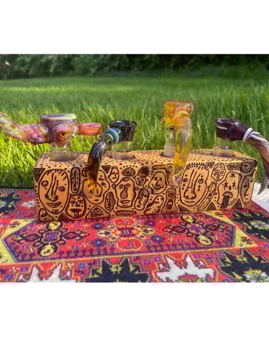 Preview pic of Four Hole 18mm Slide Stand- Funky Faces