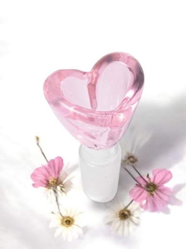 Preview pic of Baby Pink Heart-Shaped 🩷 14mm Male Slide Bowl