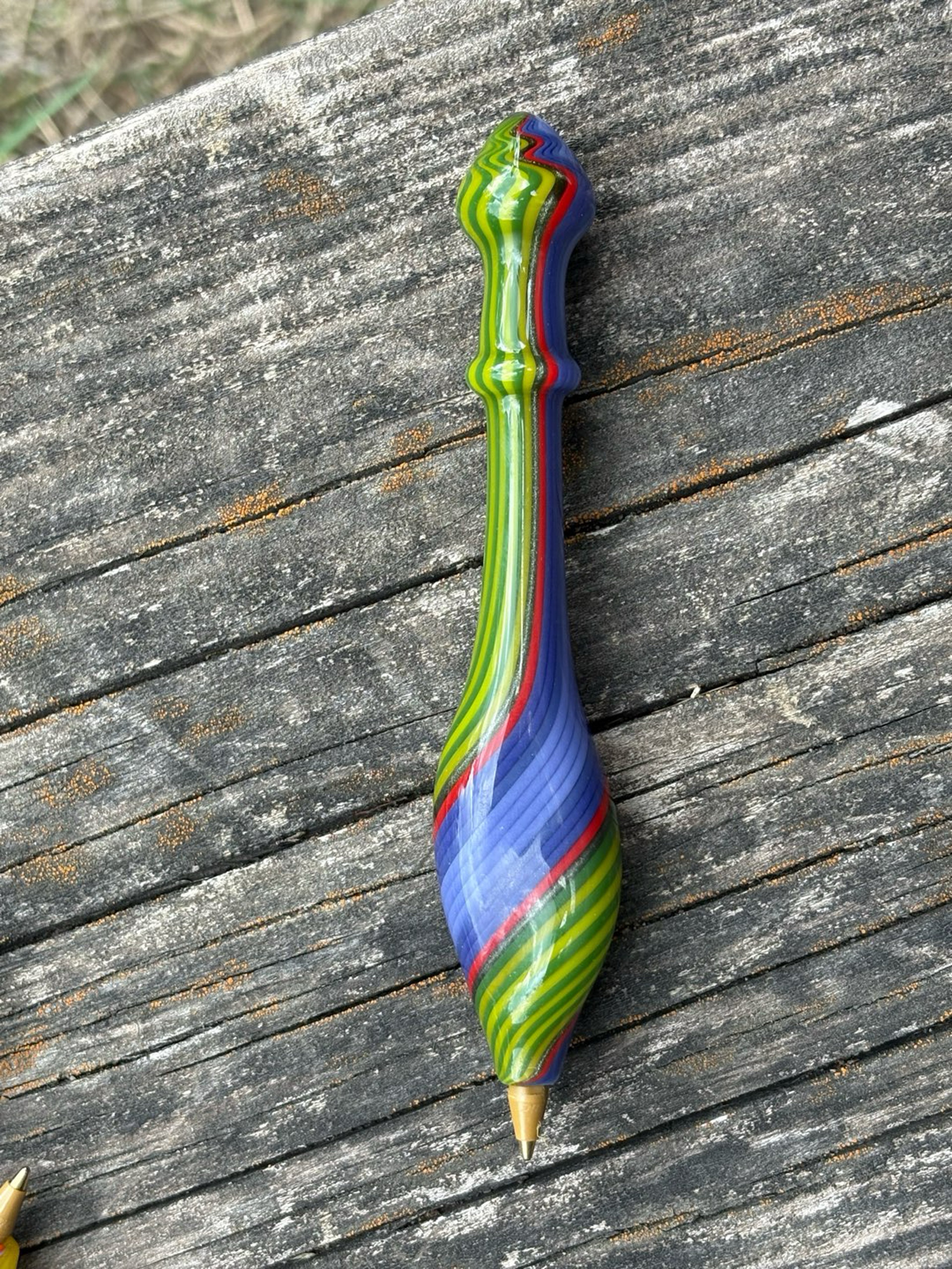 Preview pic of Lined pen