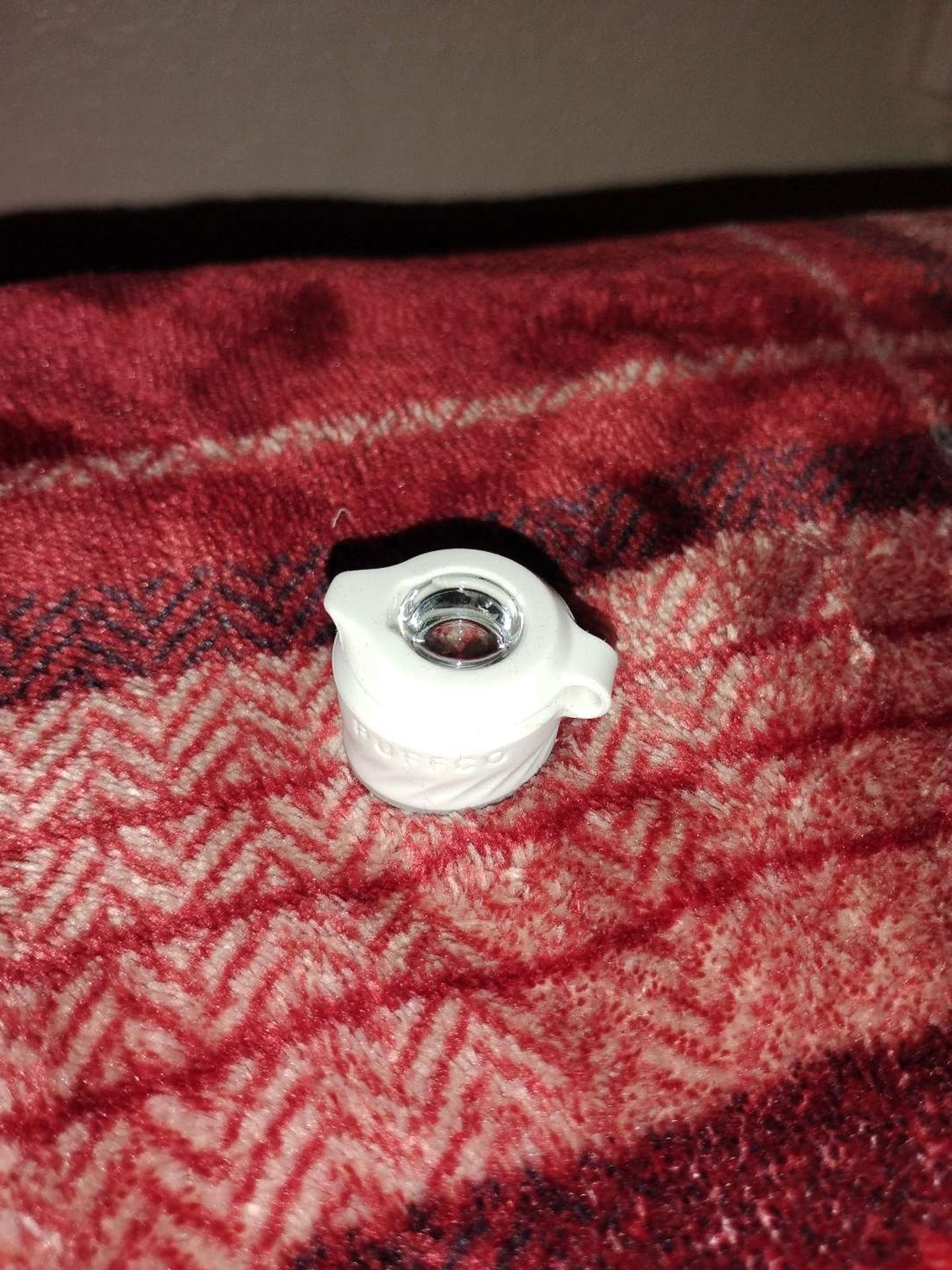 Preview pic of PUFFCO SCARCE & BRAND NEW EXCELLENT CONDITION ACCESSORIE* Peak Pro Oculus cap with tether v2