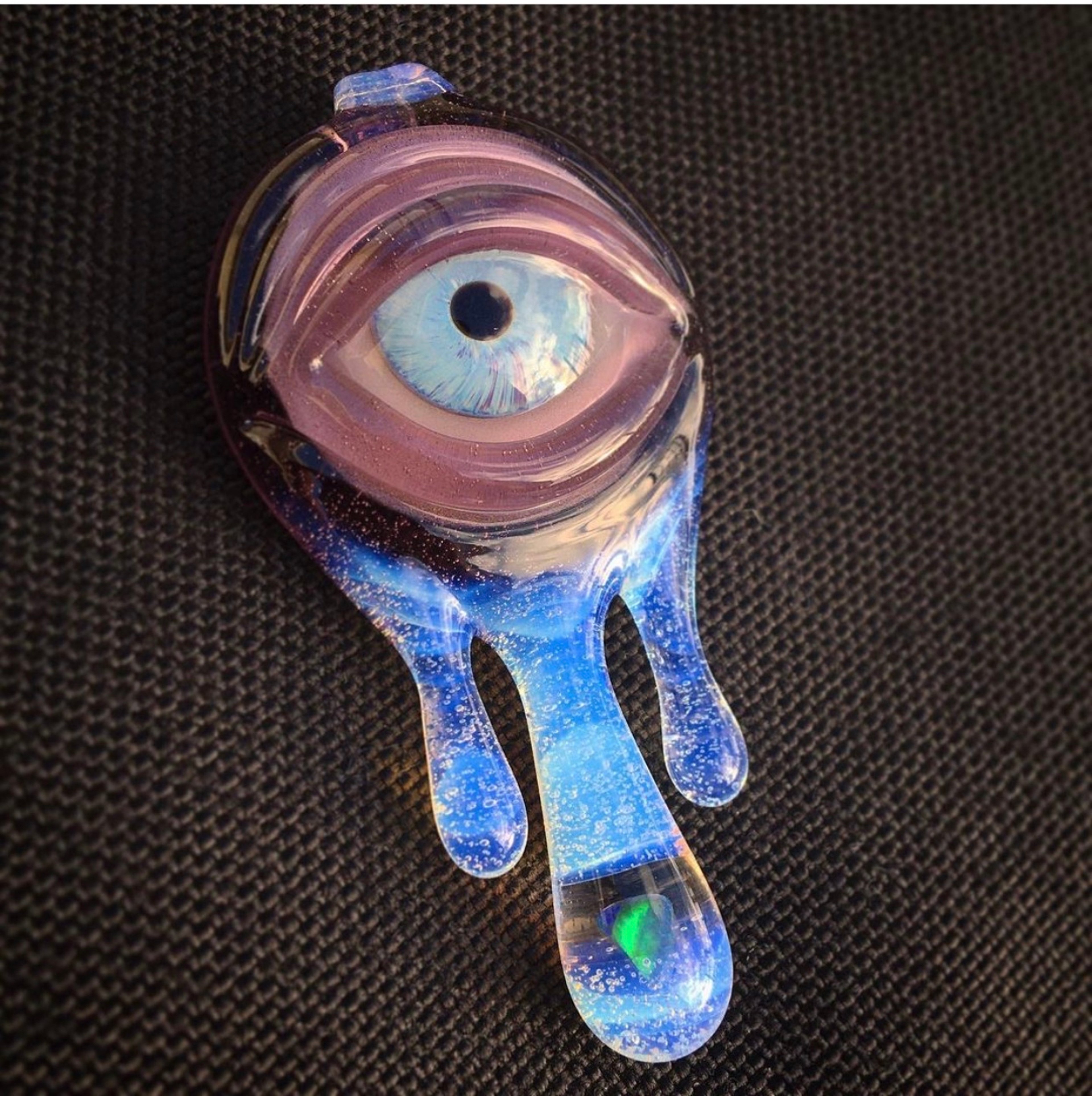 Preview pic of Fryed Glass Pendant