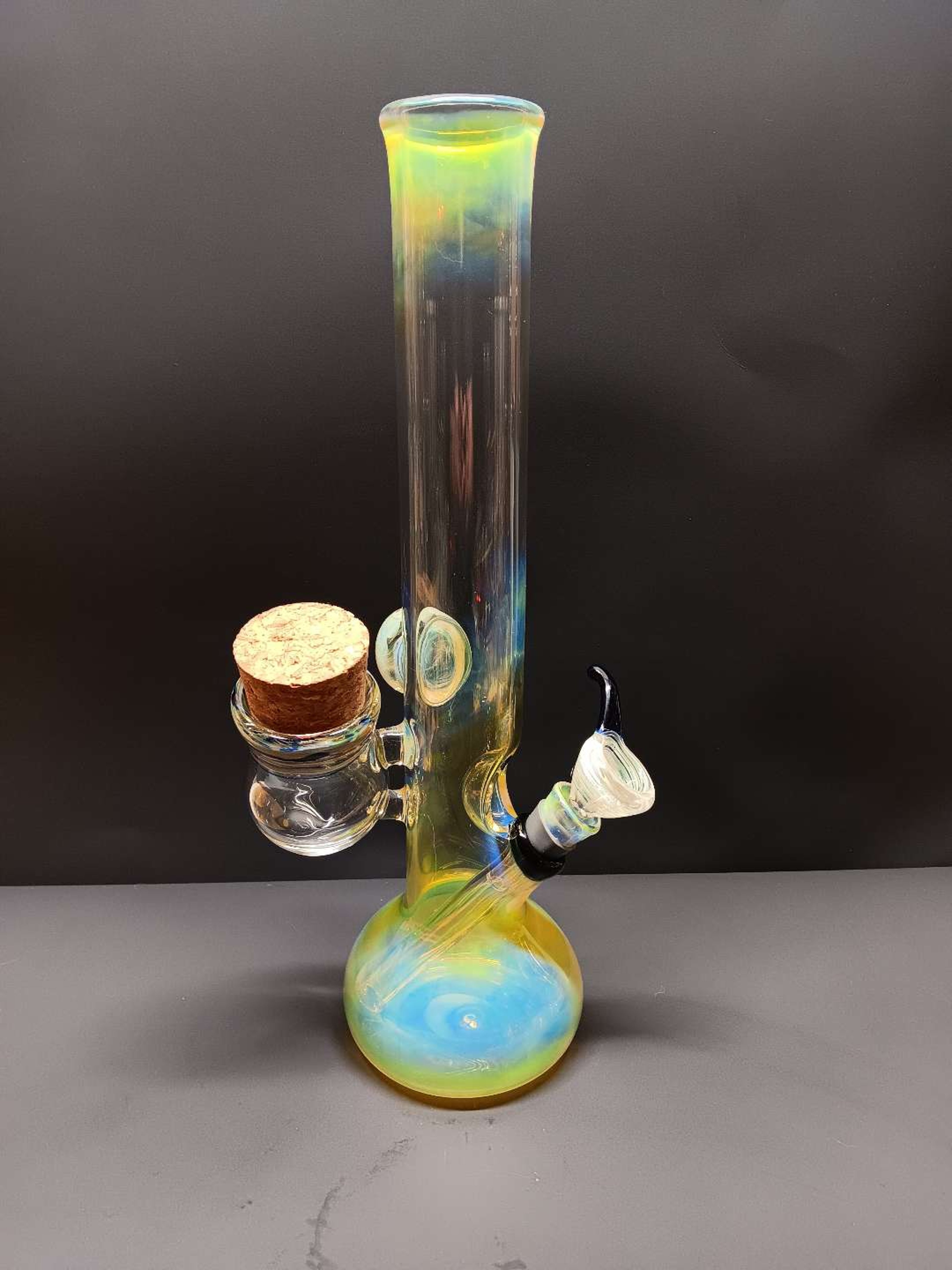 Preview pic of 13.5 inch tall monkey jar bong