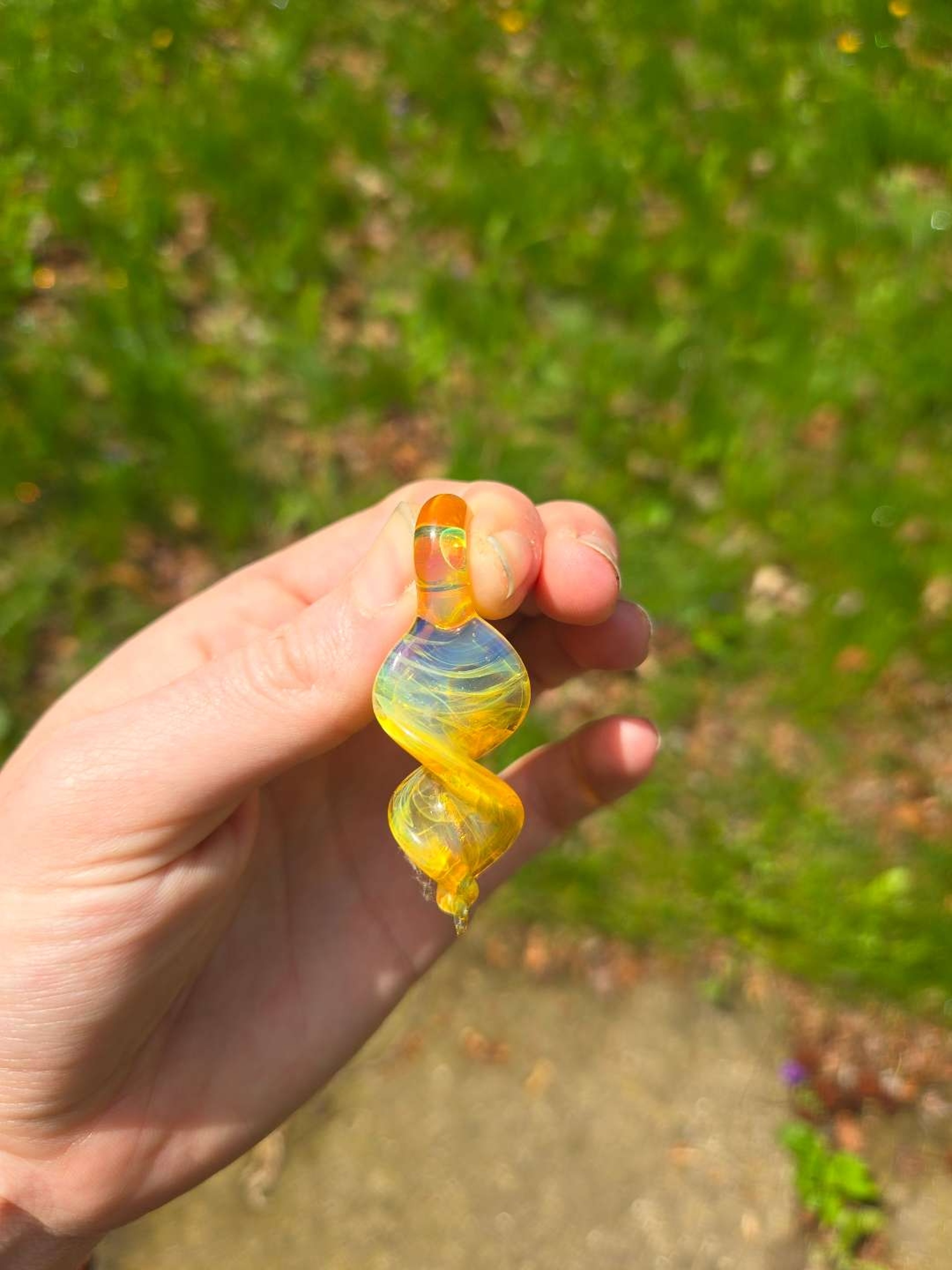 Preview pic of Twist Pendant