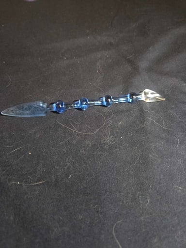 Preview pic of Alkaline Glass Etched Dagger Tool with Scoop