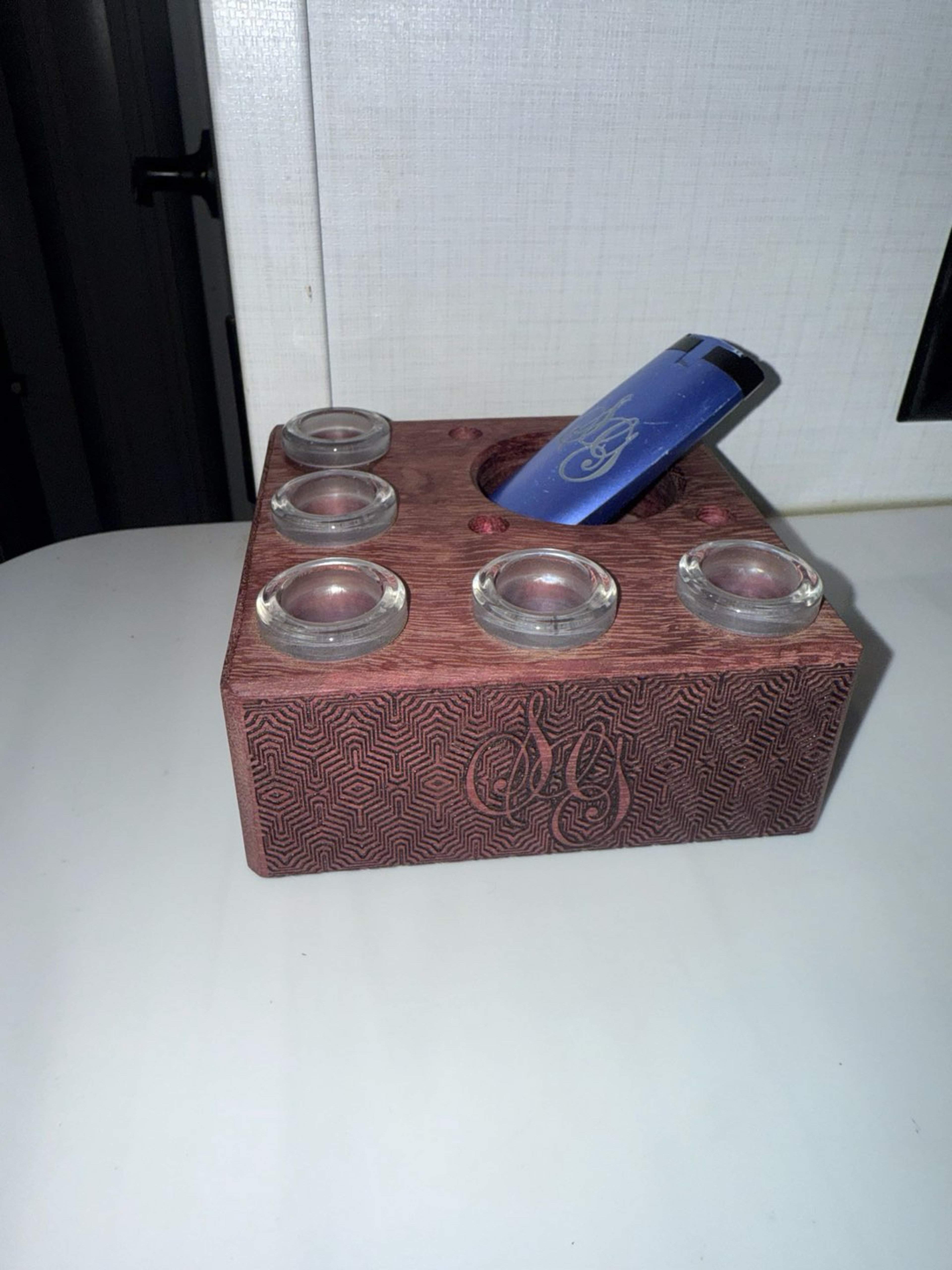 Preview pic of Sovereignty Slide Stand - Pattern and Logo Carved