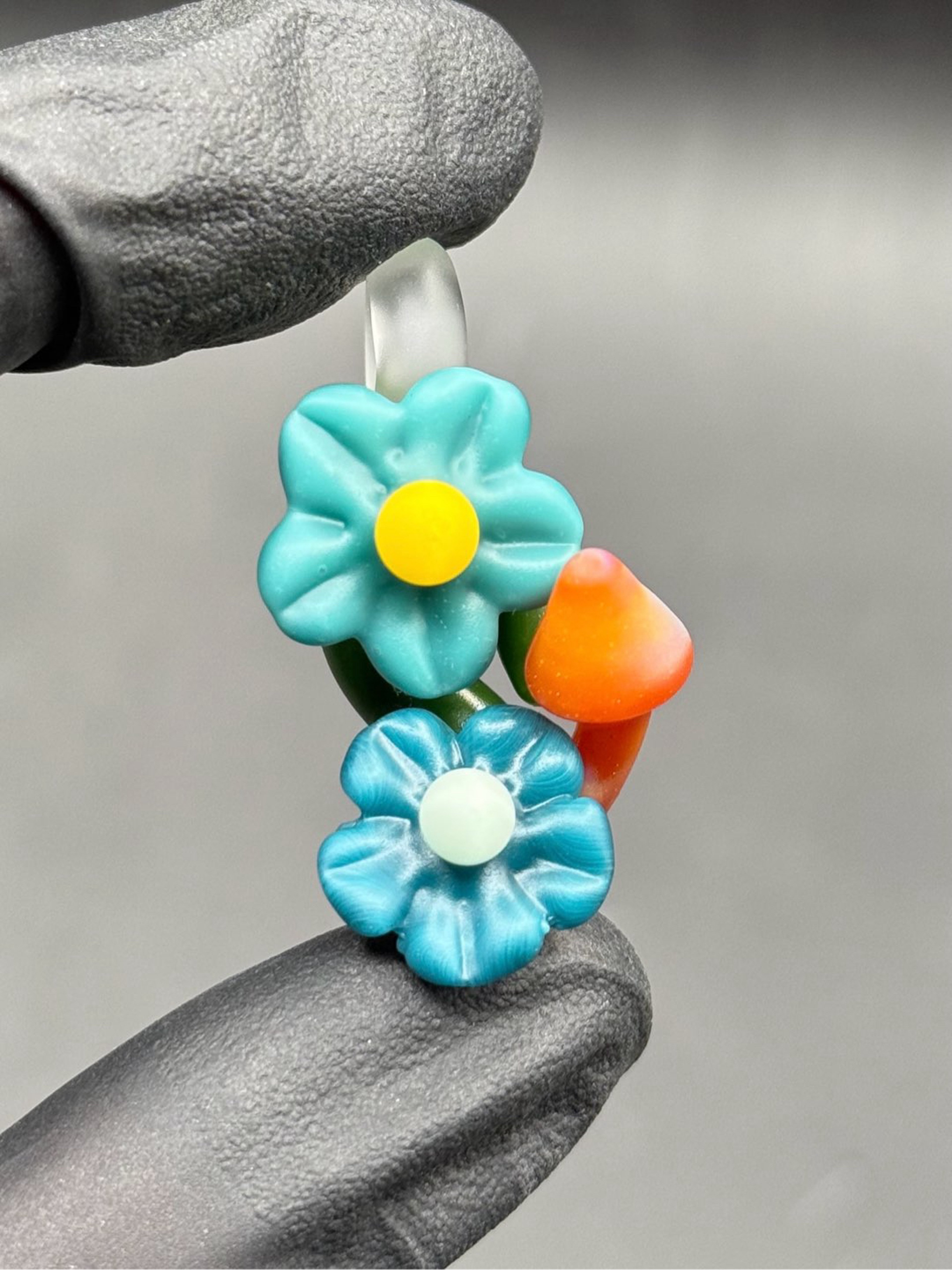 Preview pic of Floral pendant