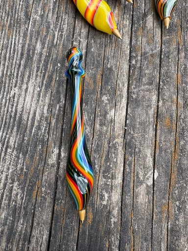 Preview pic of UV reactive lined Pen