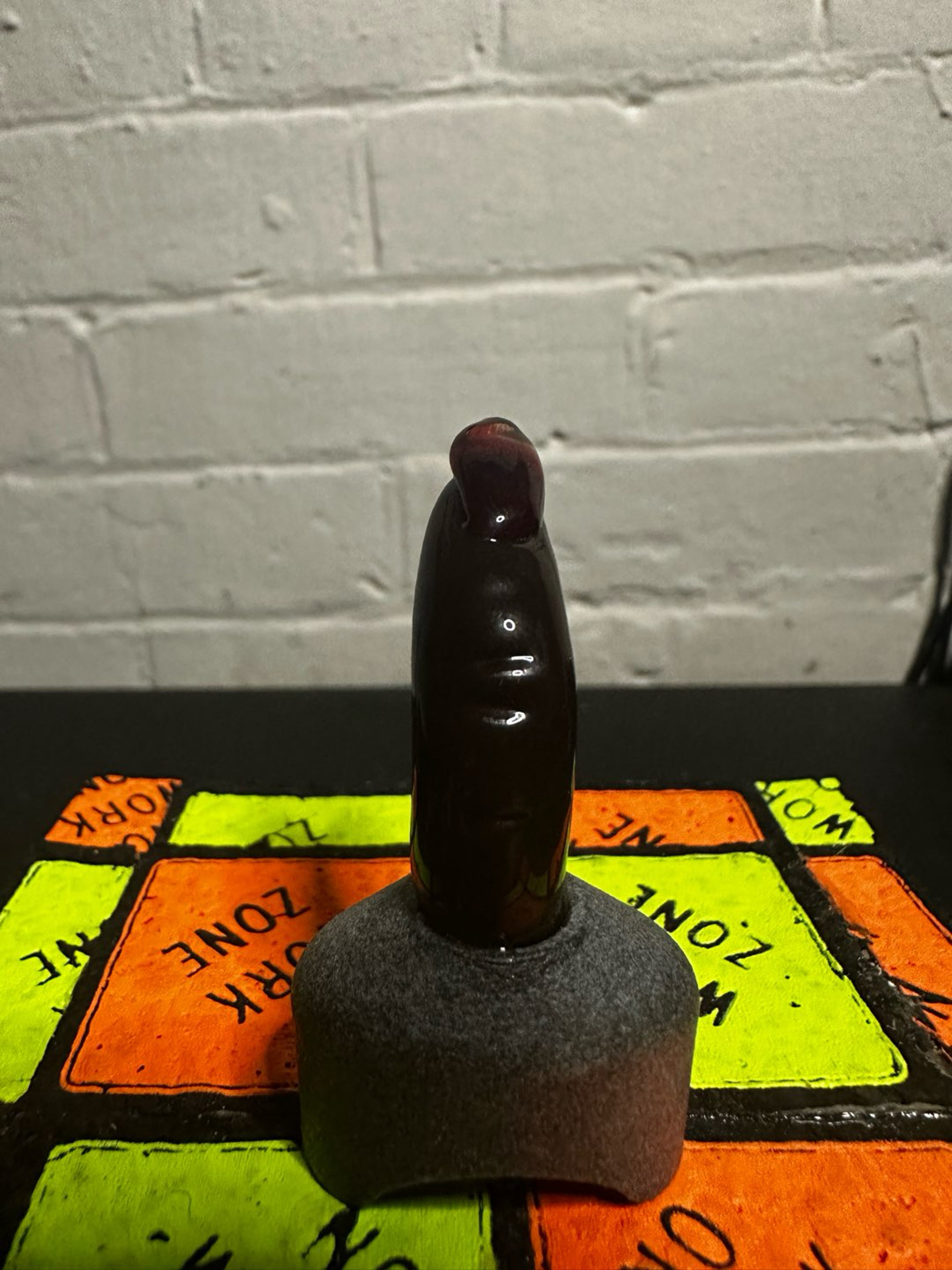 Preview pic of Black pinky pokerjawn