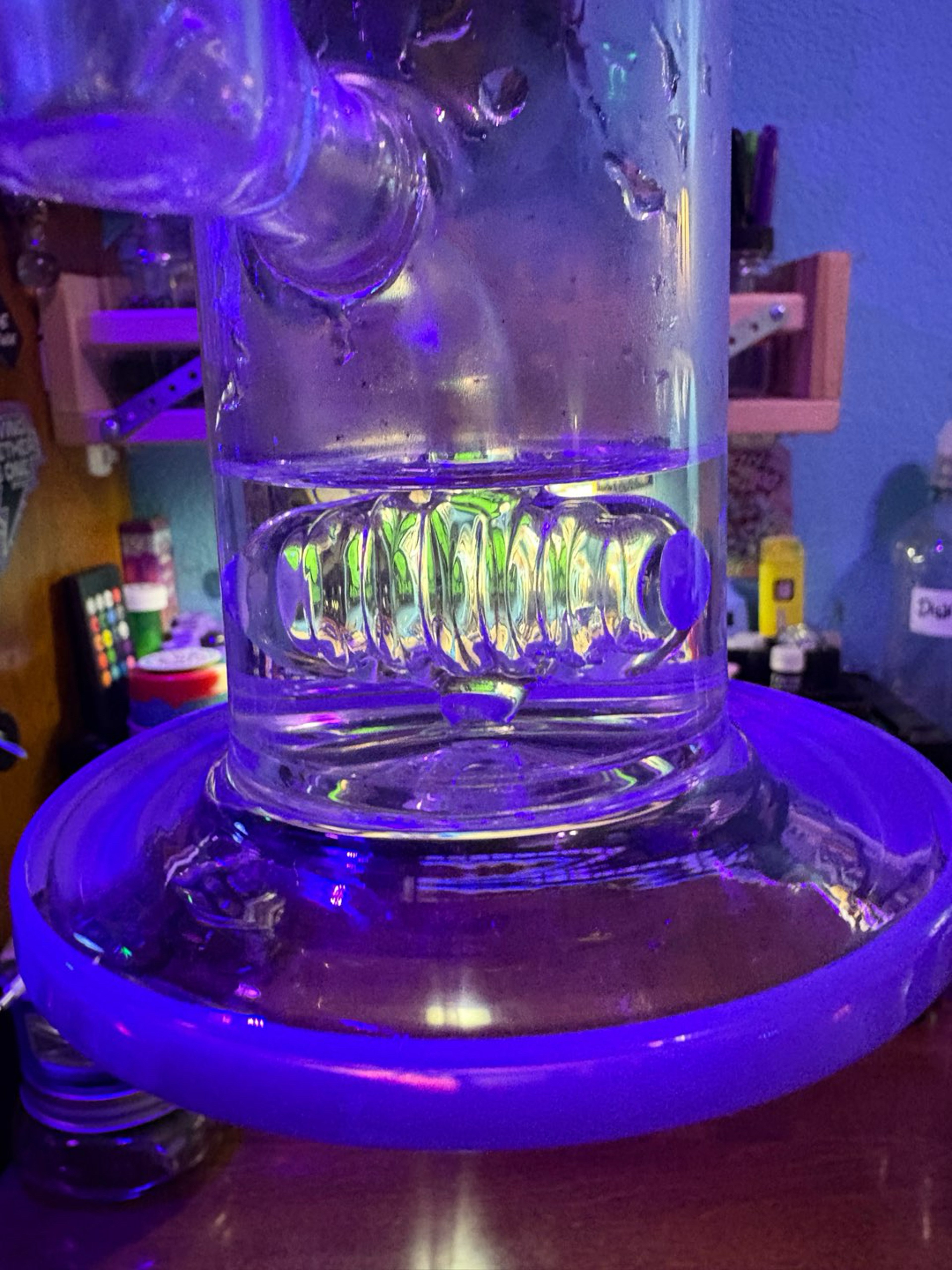 Preview pic of Diamond Glass GOLD 17” Tube with Percs