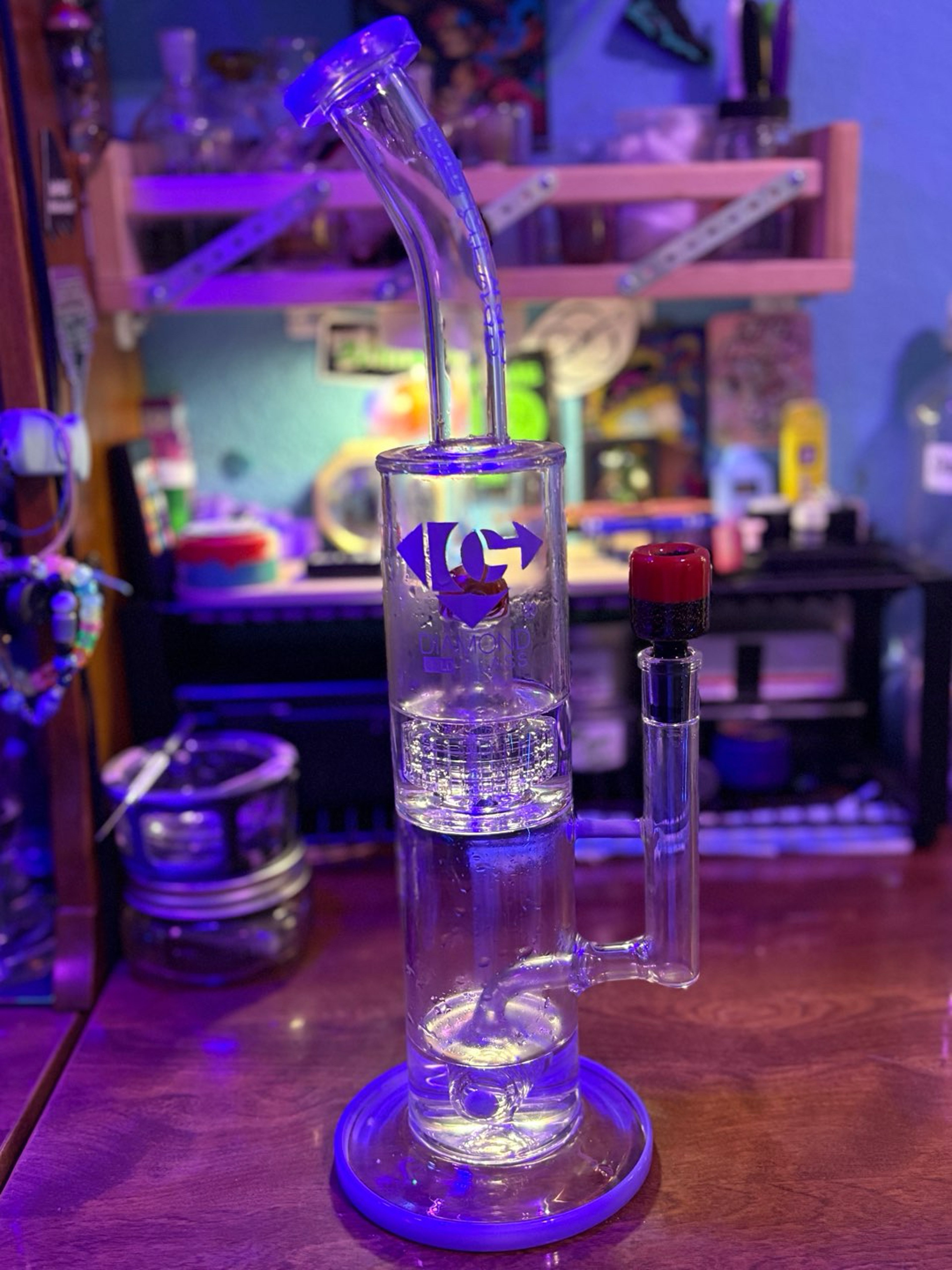 Preview pic of Diamond Glass GOLD 17” Tube w/ Worked Perc