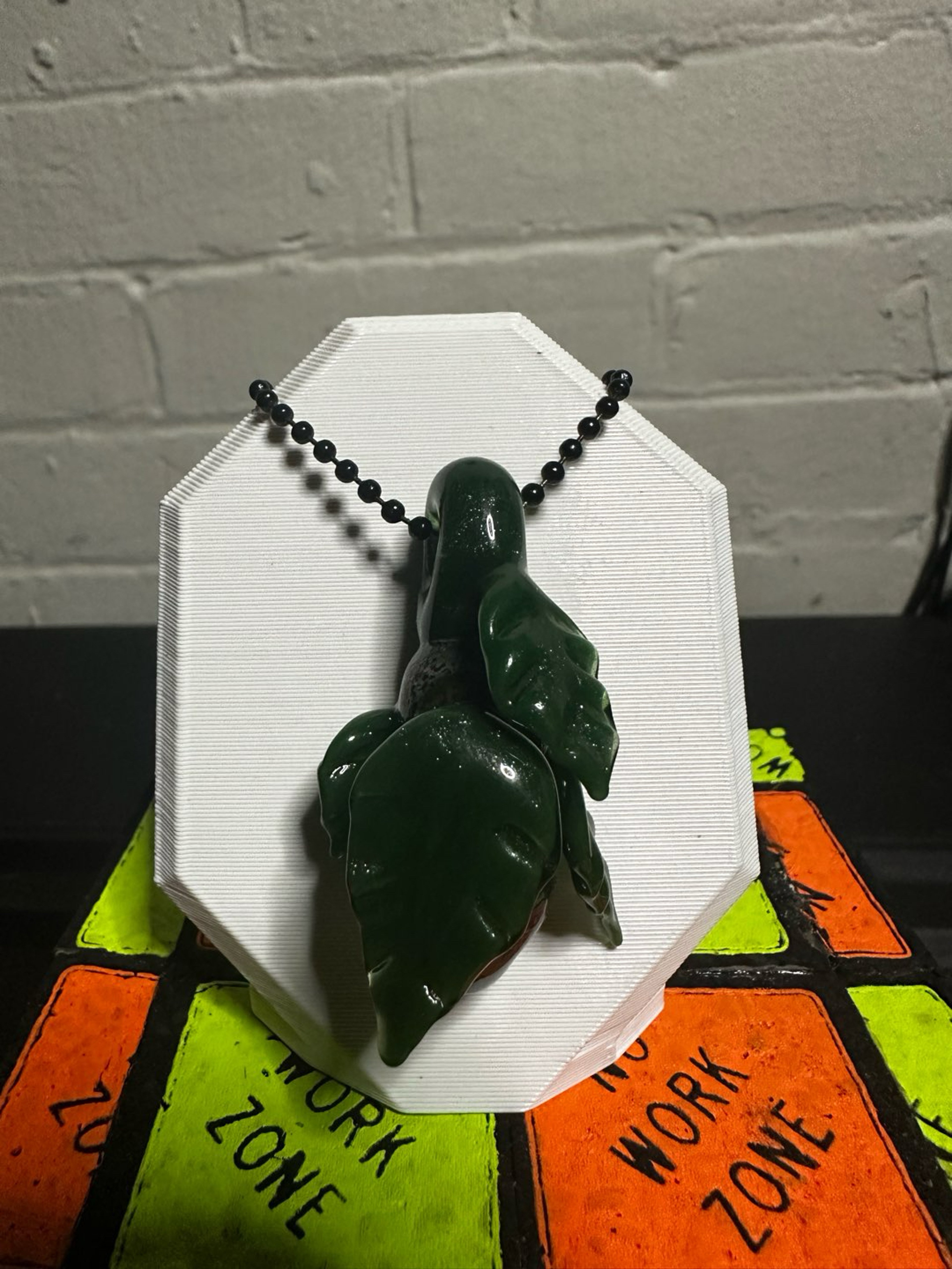 Preview pic of Greenthumb pendant