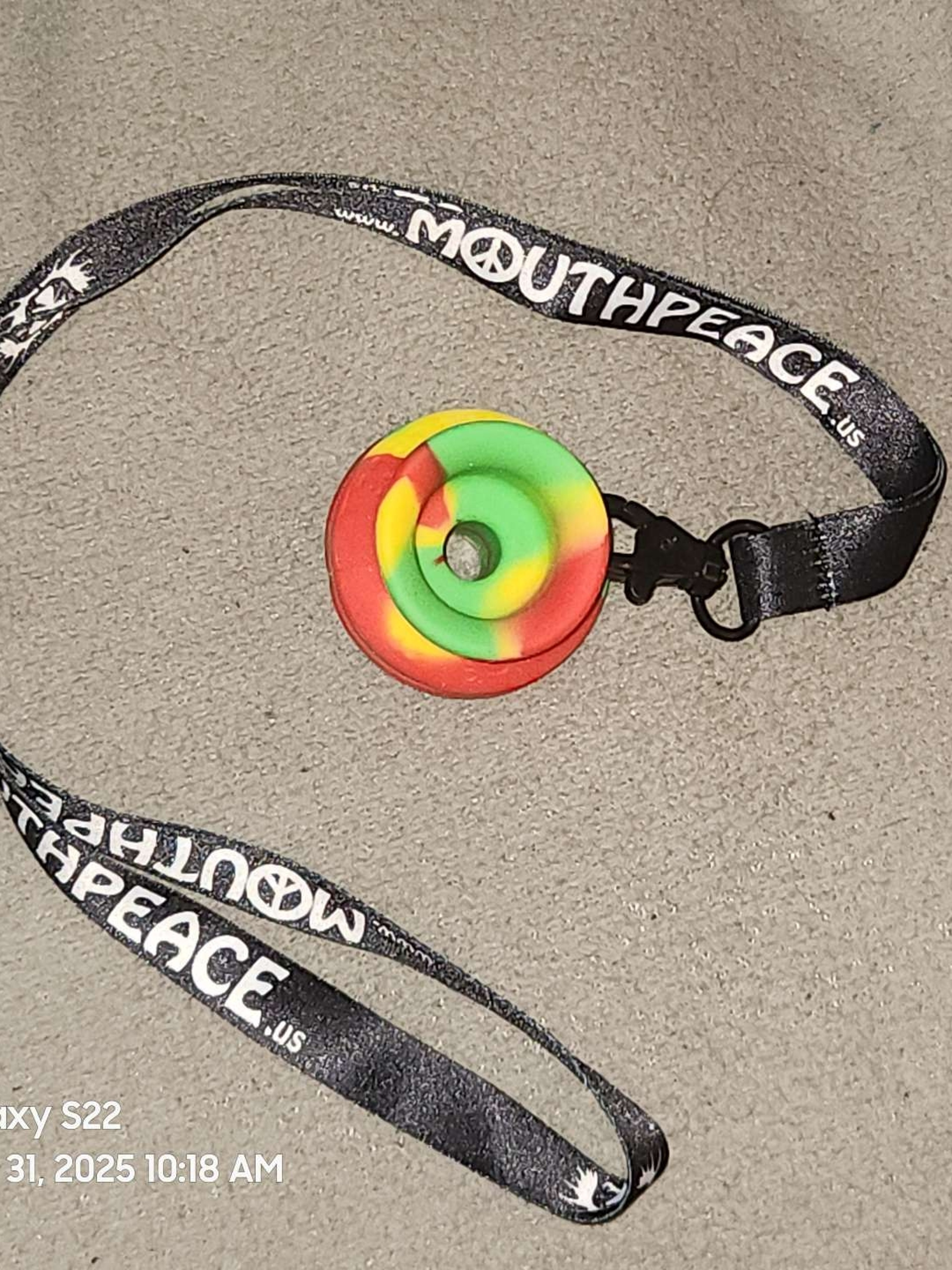 Preview pic of Mouthpiece silicone with lanyard