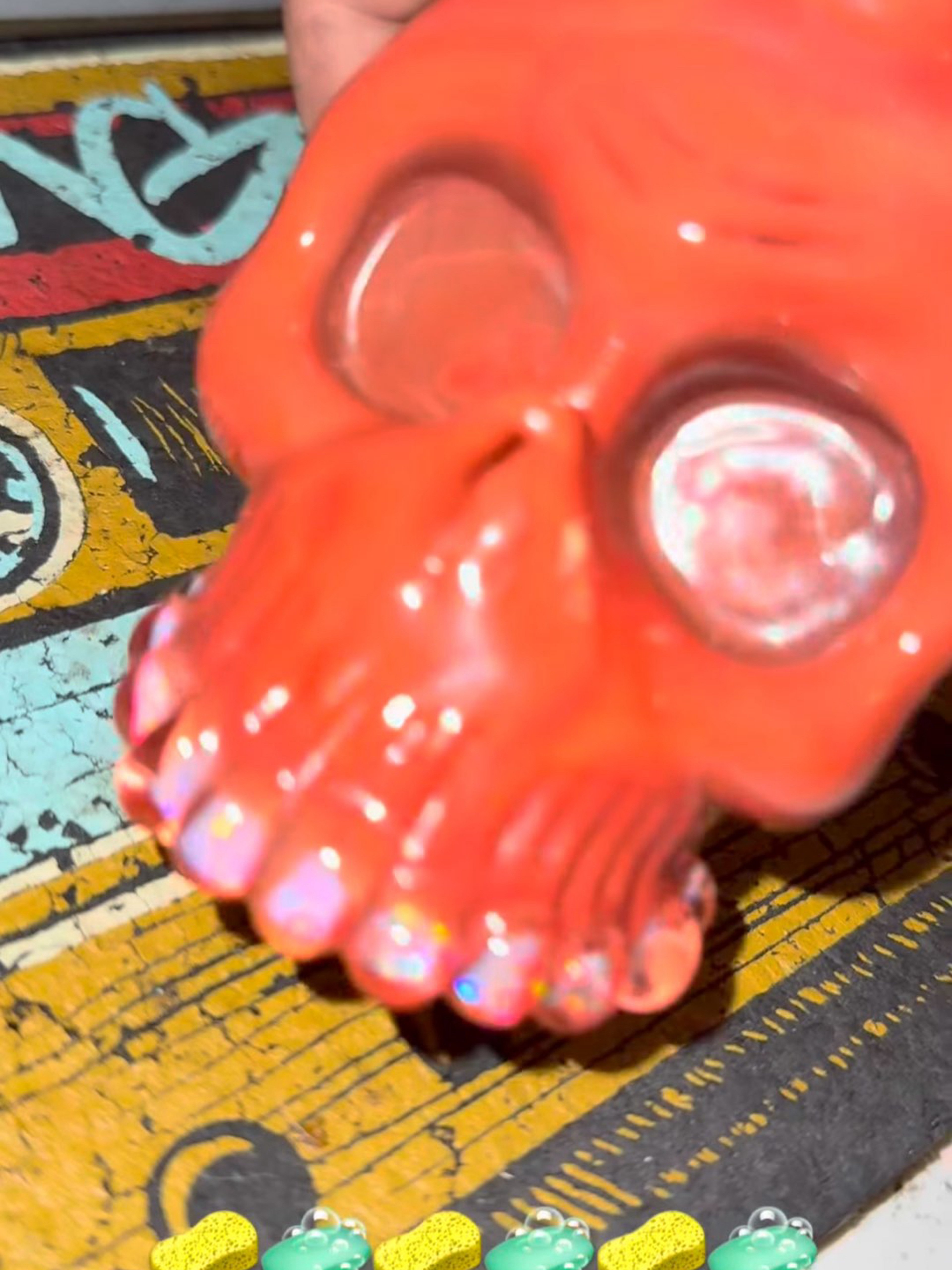 Preview pic of Carsten red skull