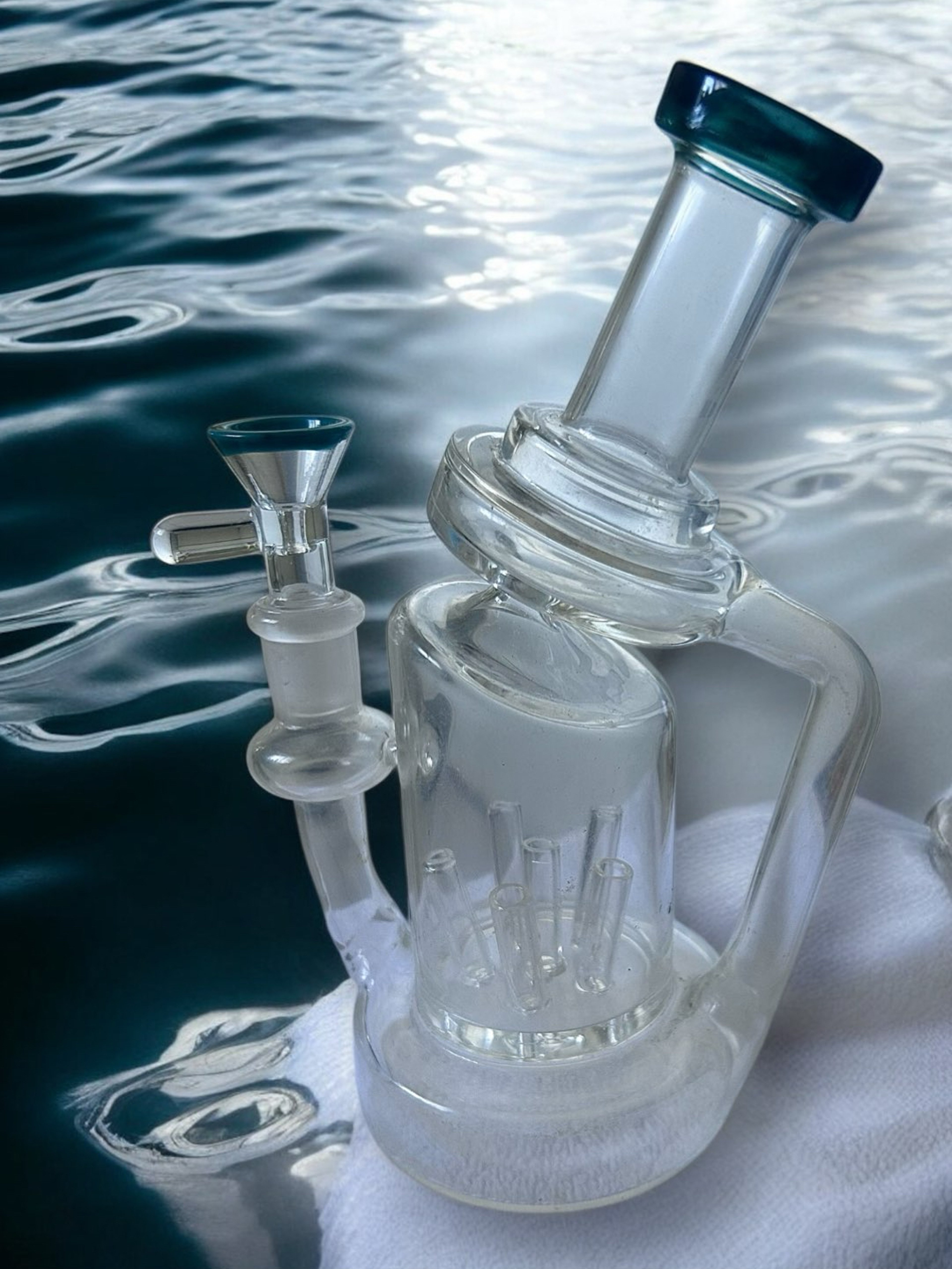 Preview pic of 6” Recycler Bong with Sprinkler(?) Percolator