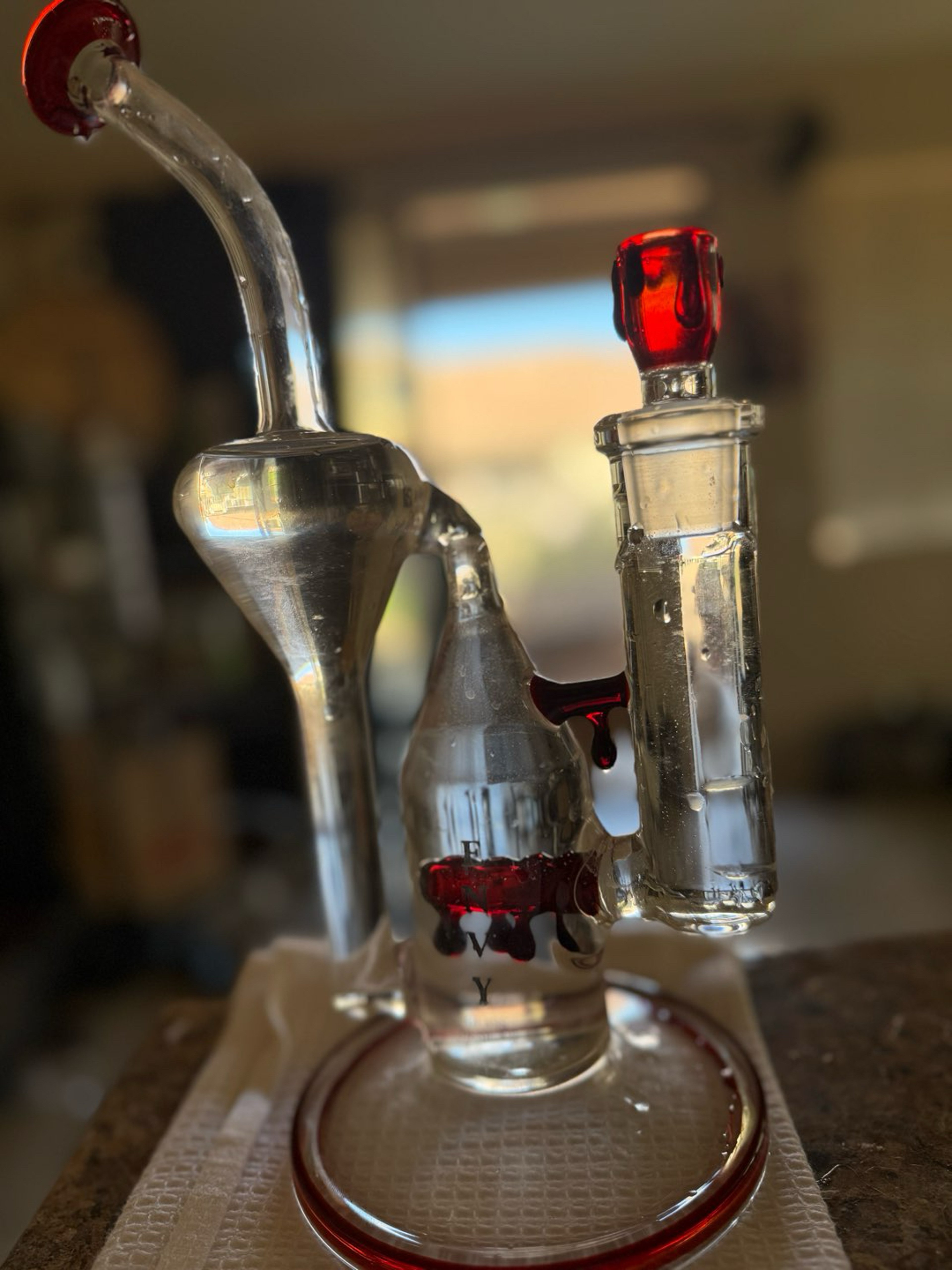 Preview pic of Envy Inline “Bloody” Recycler