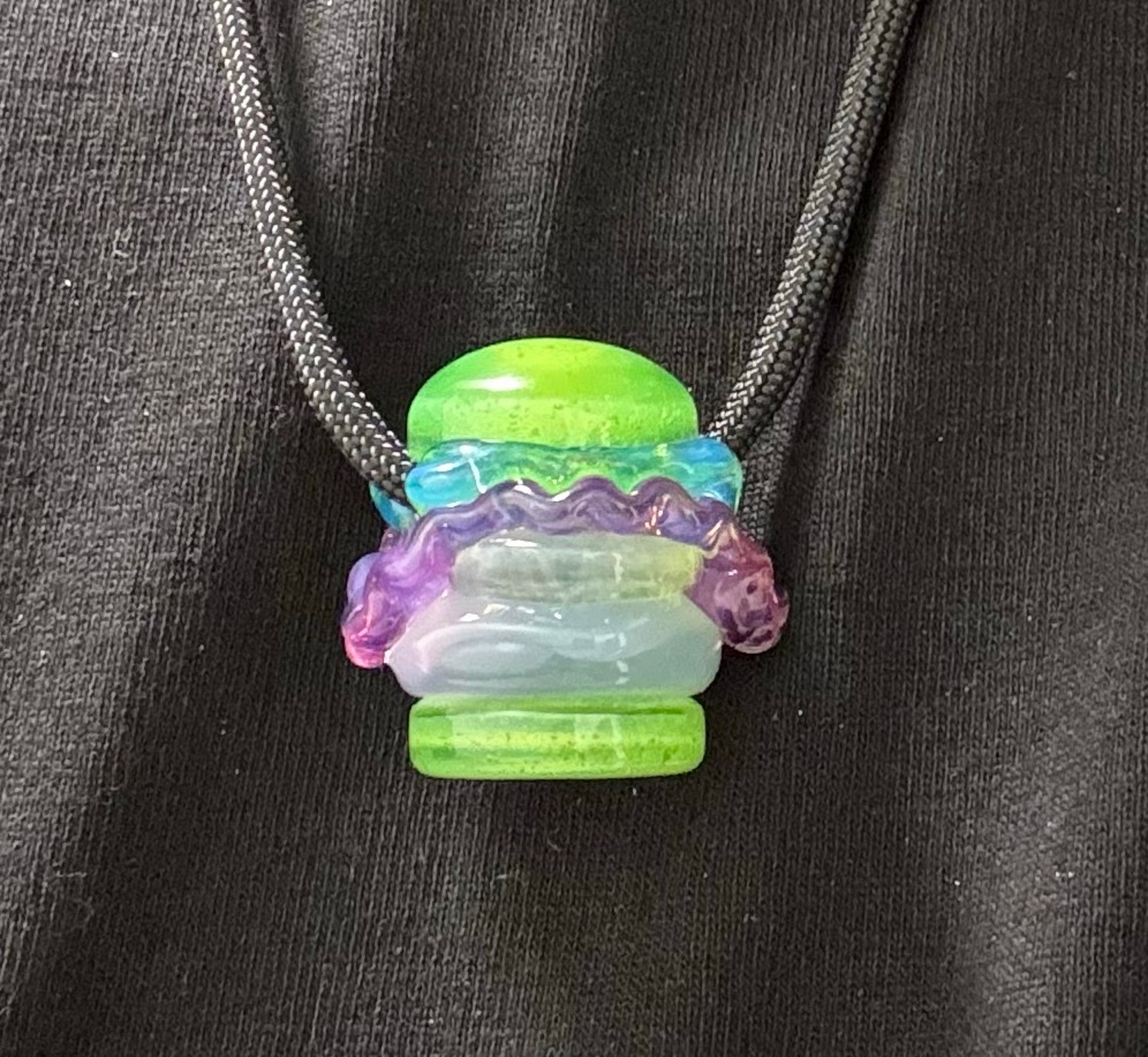 Burger pendy image 0