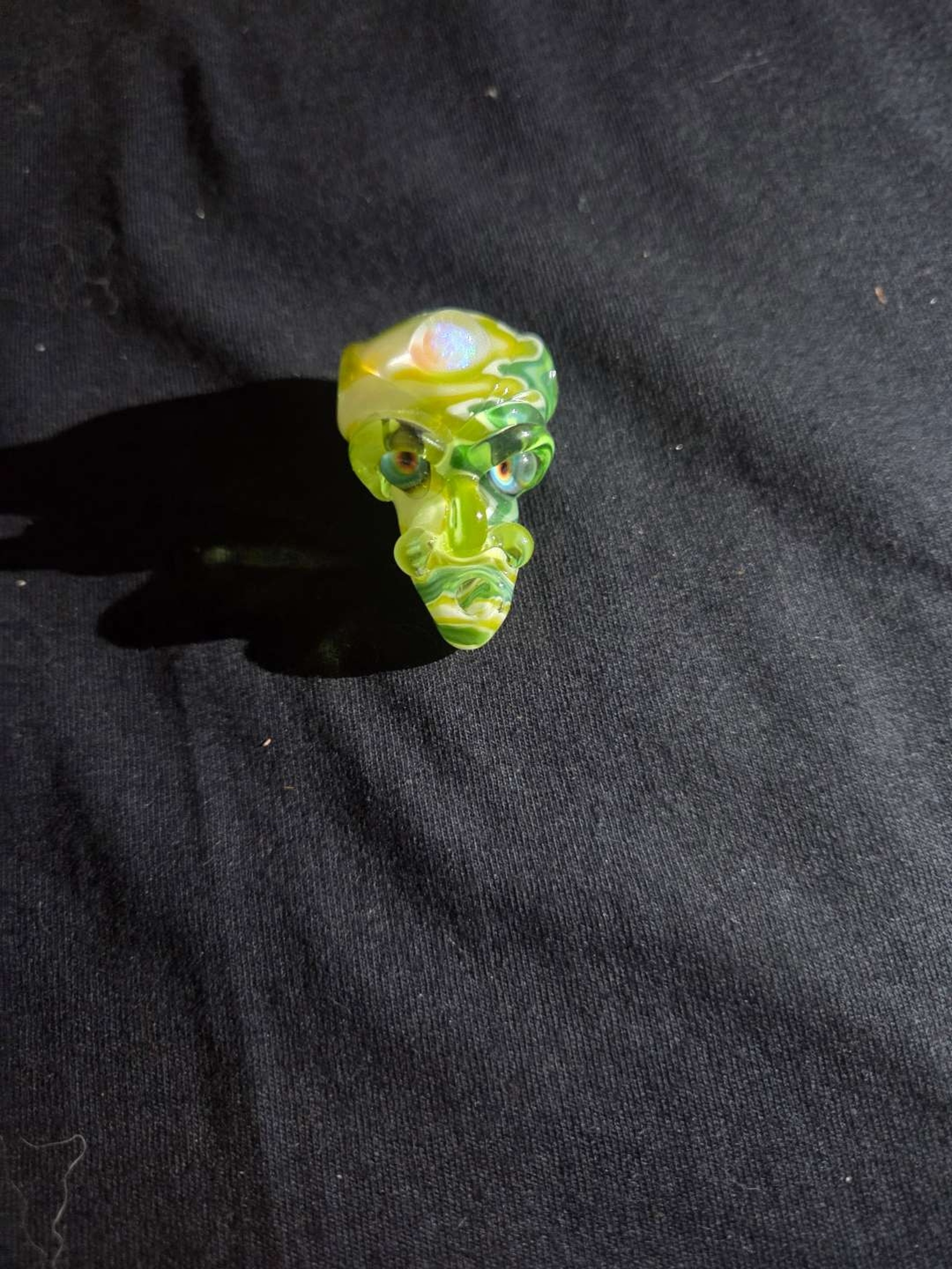 Preview pic of Upgrade Glass Green Wig Wag Shaman Pendant