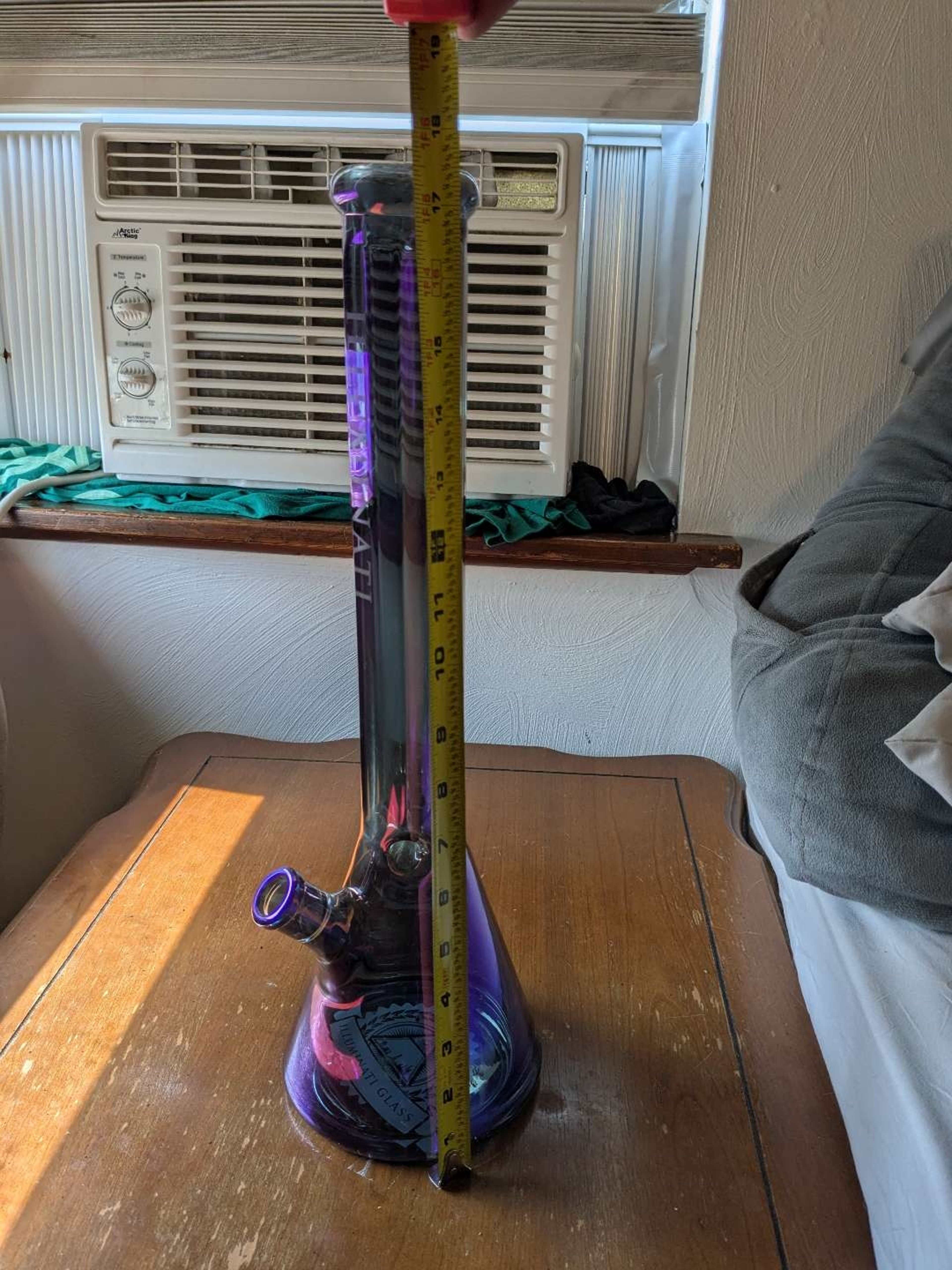 Preview pic of Illuminati Glass bong
