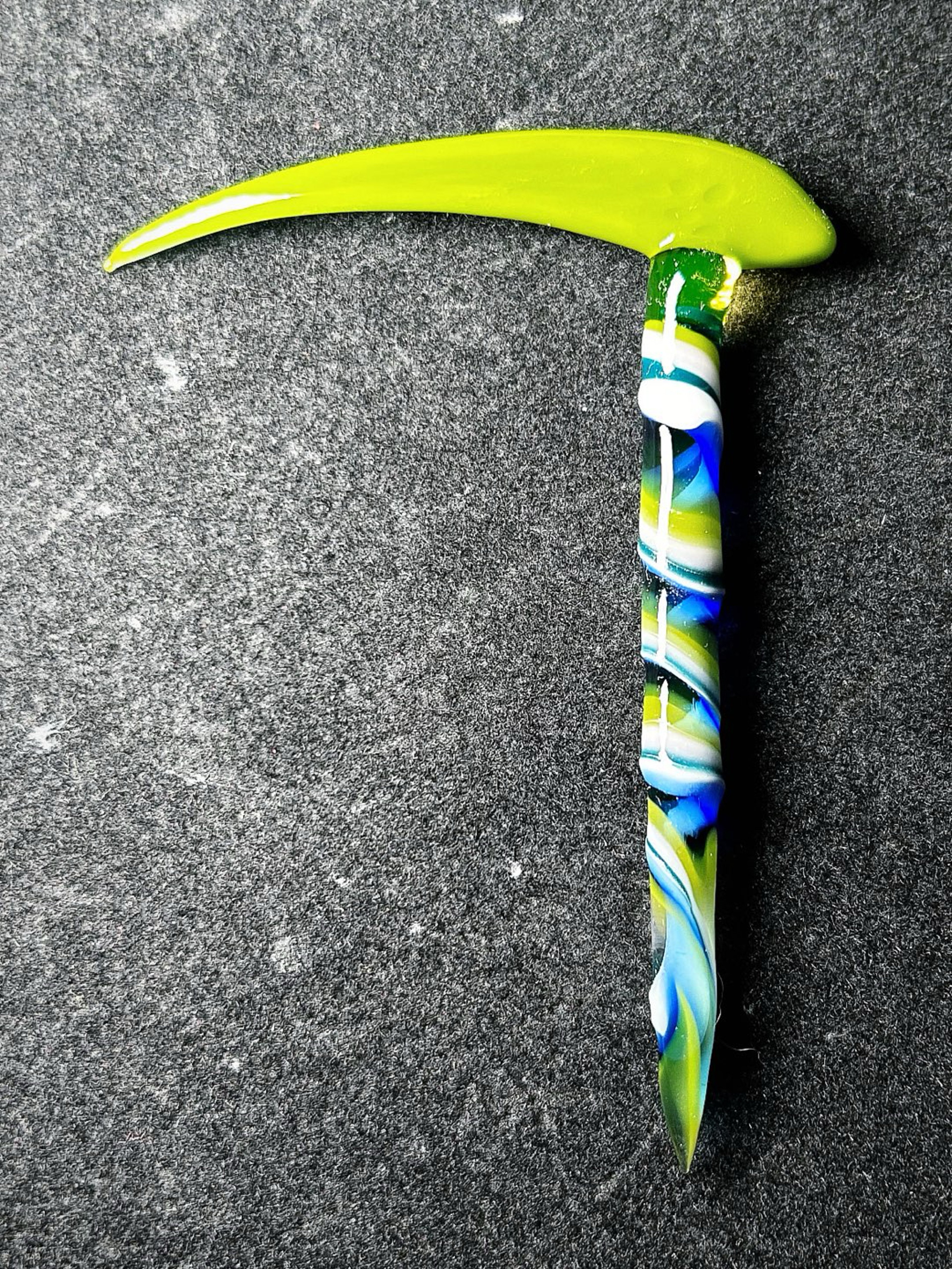Preview pic of MarvinsGlass024 No Reserve Auction! 🫐🥑