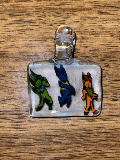 Preview pic of Rk glass dancing bears pendant