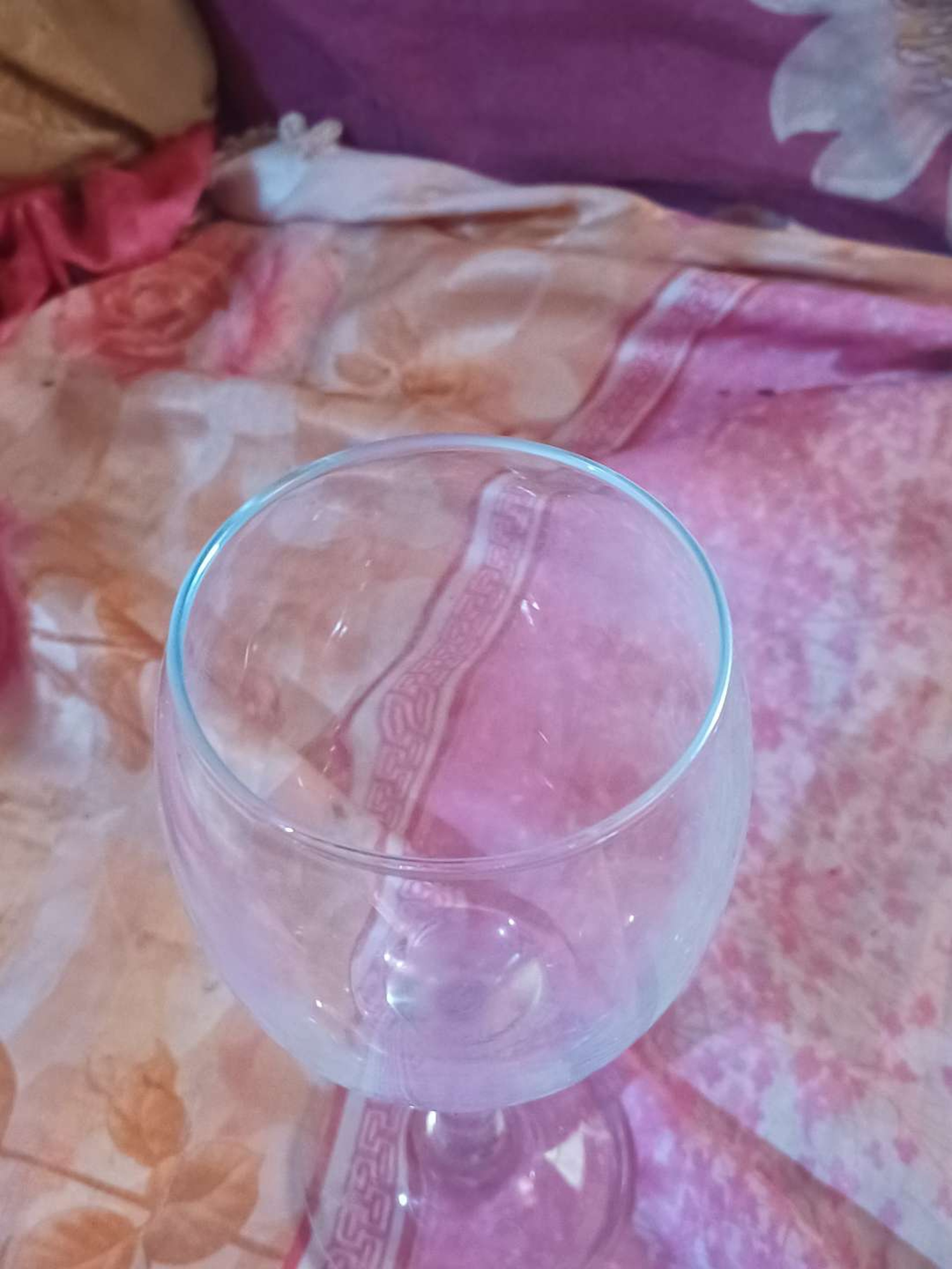 Preview pic of Wine glass