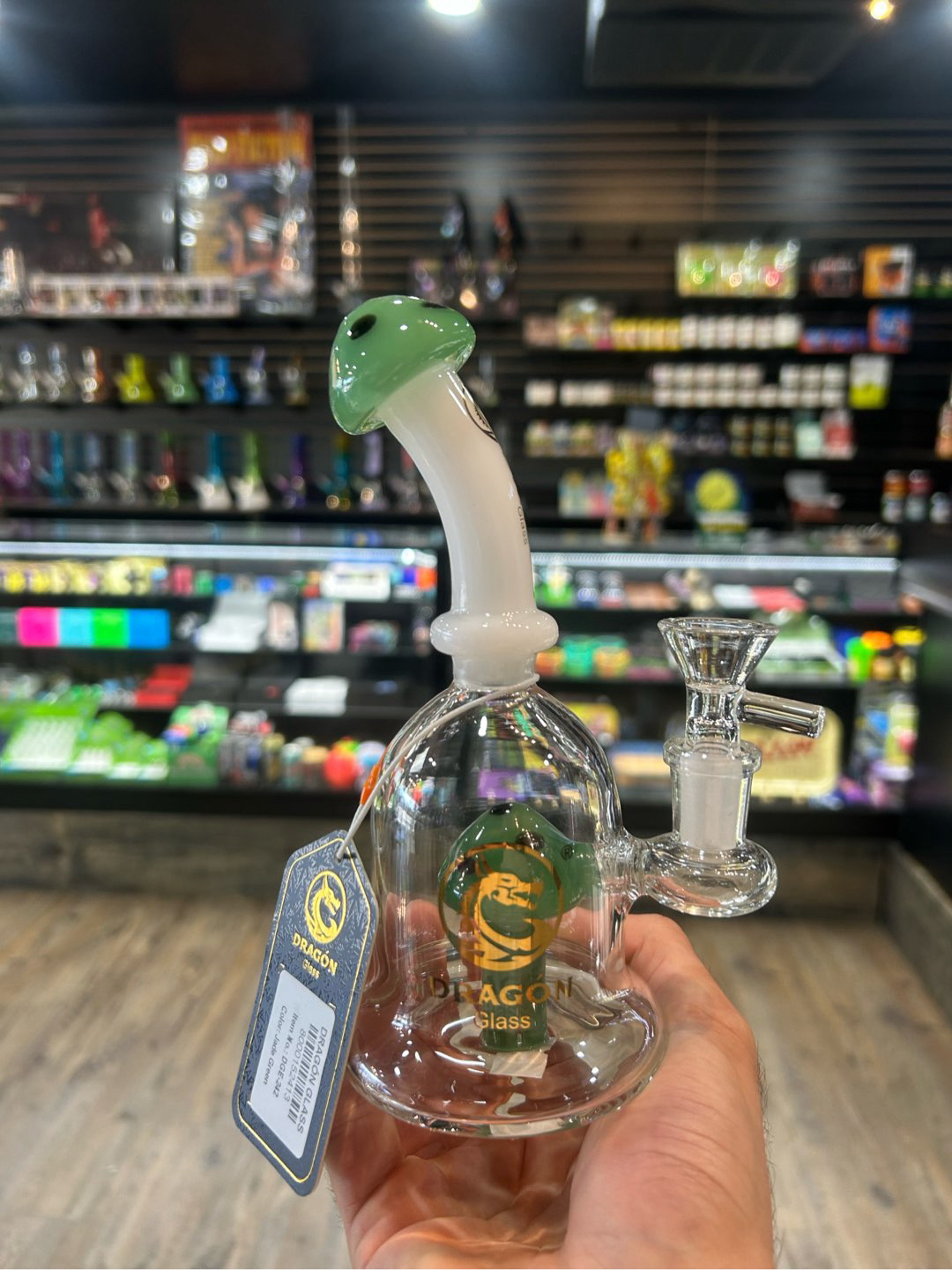 Preview pic of Dragon Glass Mushroom Bong