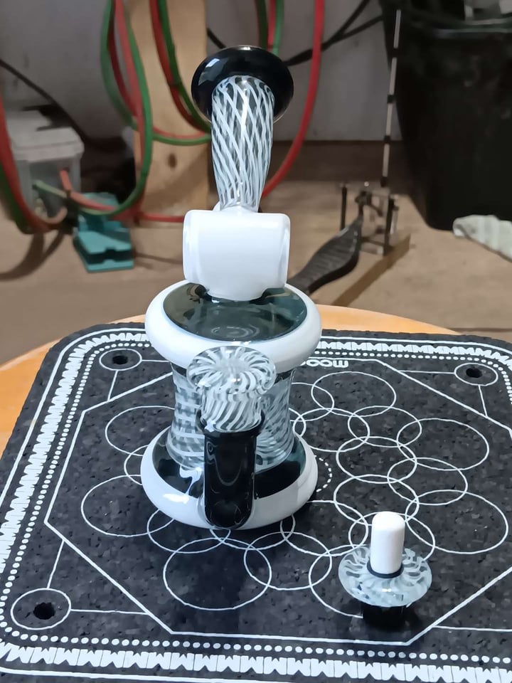 Black and white retti... | Shop Glide Glass Art on GlassPass