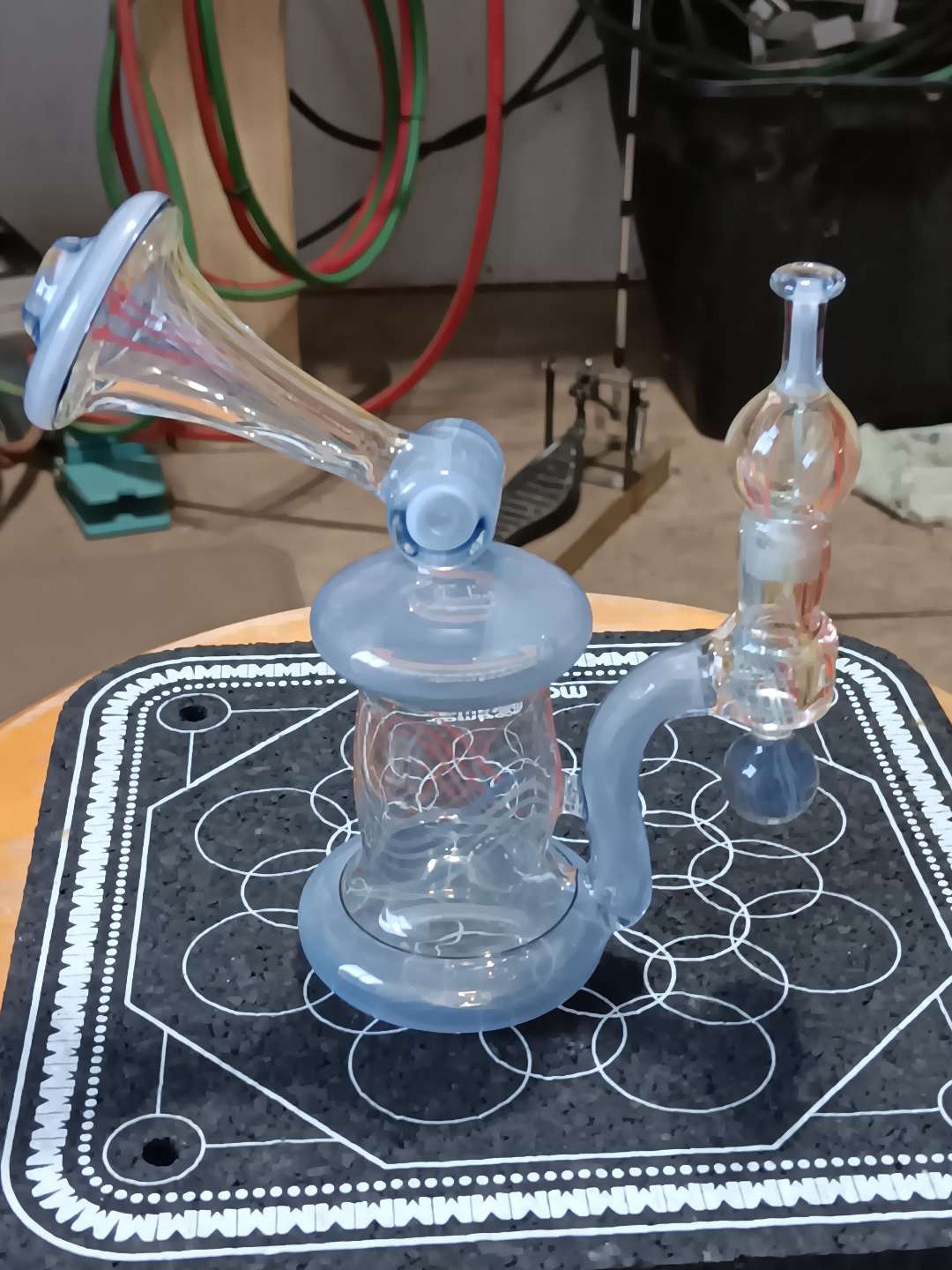 Preview pic of Uv rainbow retti rig with bubble cap