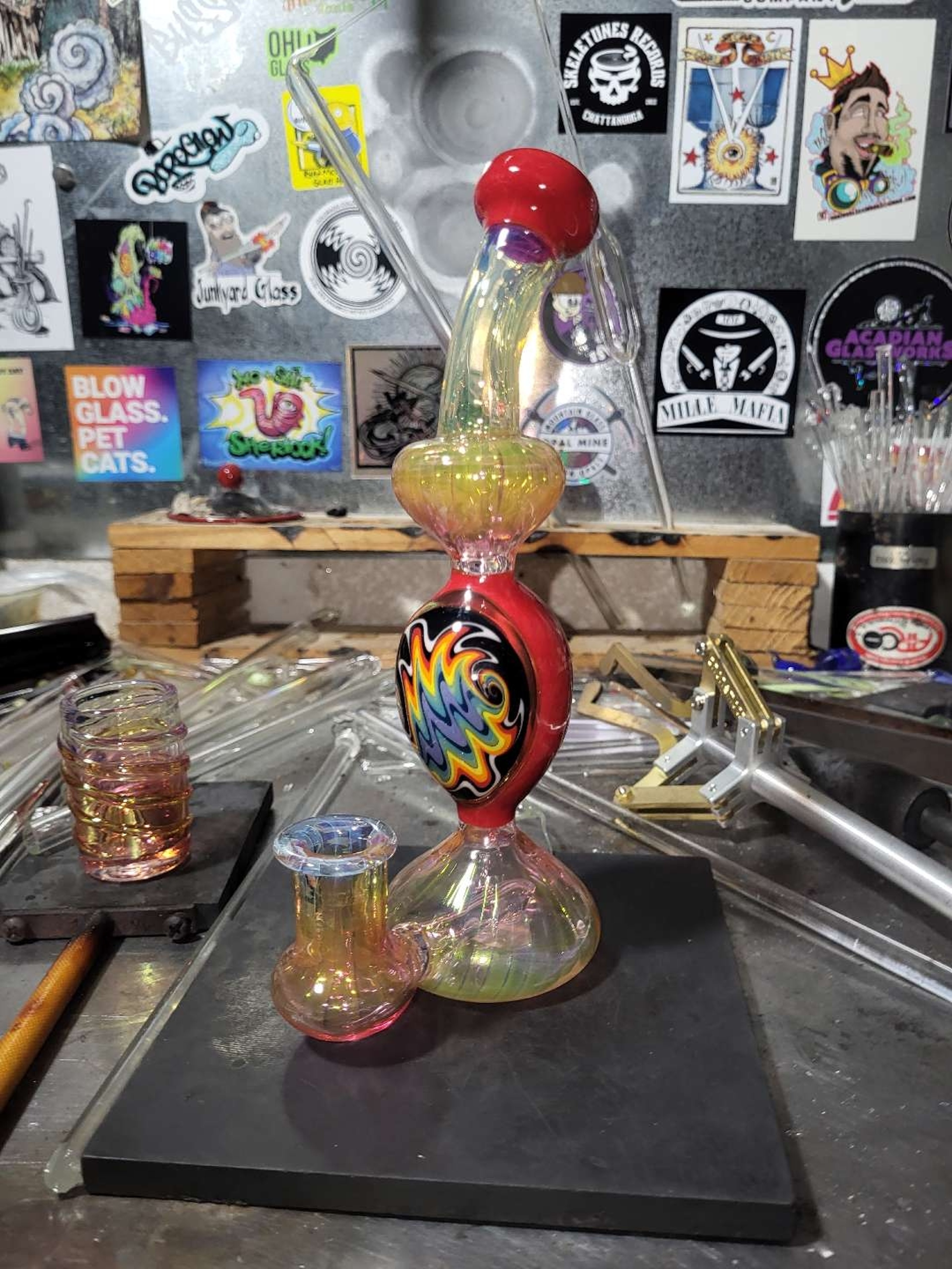 Preview pic of Silver/gold fume rig