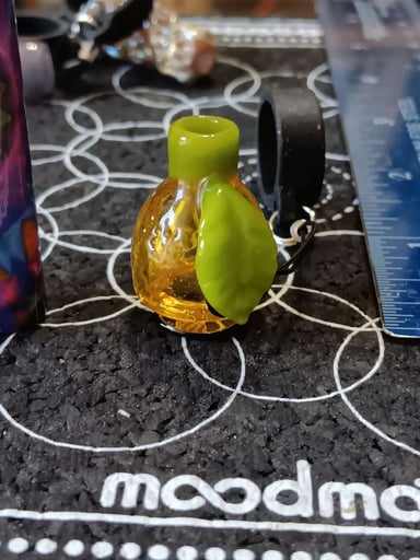 Preview pic of Transparent orange puffco pivot top and tether