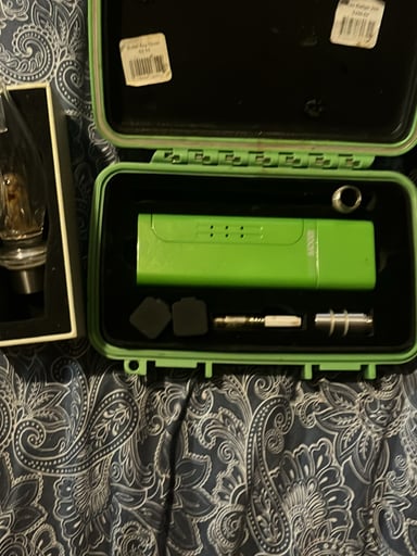 Preview pic of Huni Badger Vaporizer + Honeybird Core Kit - Complete Set with Extras!