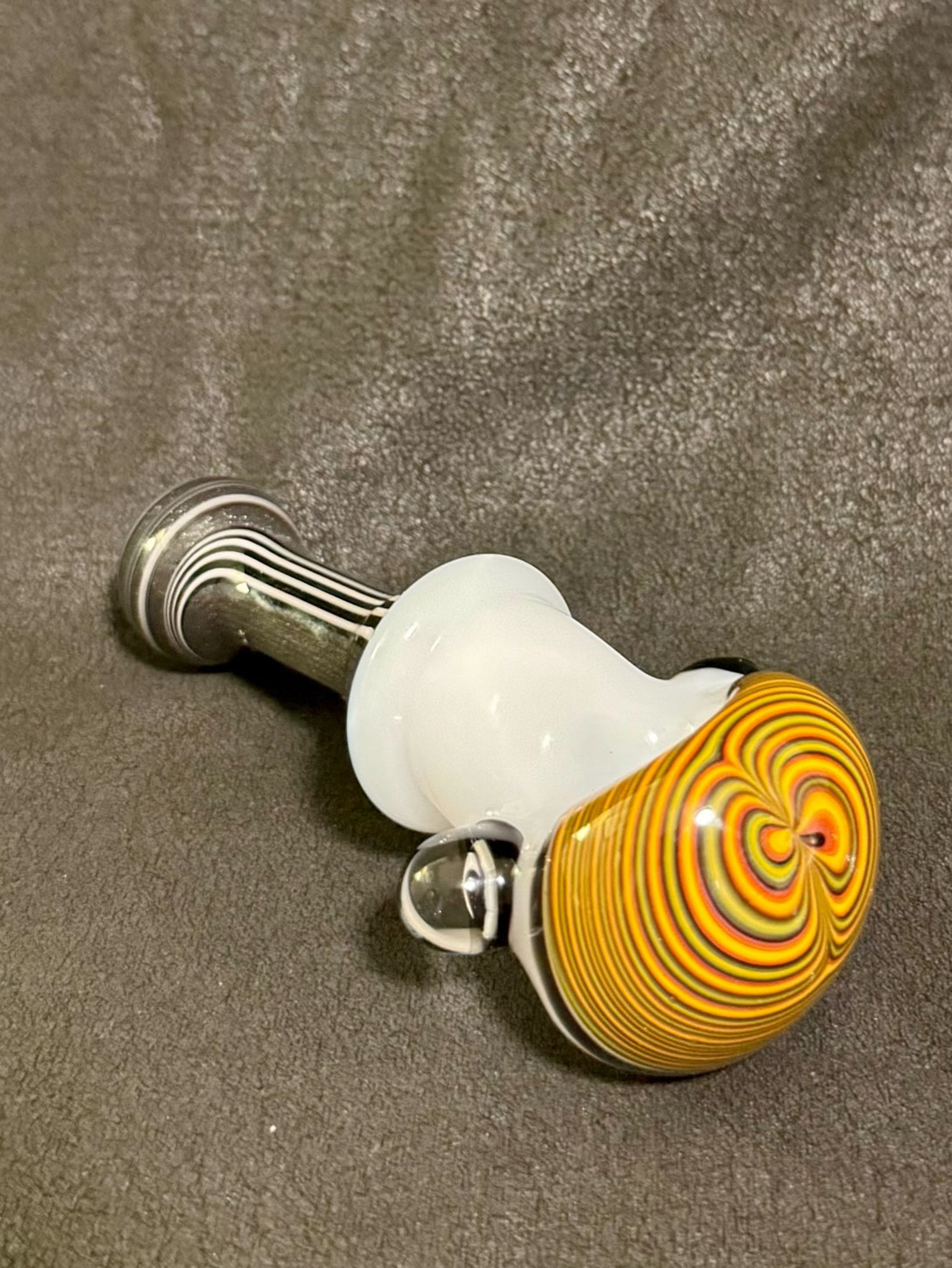 Preview pic of NEW Amar glass hand pipe