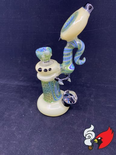 Preview pic of Huffy Glass Wigwag CFL Bubbler