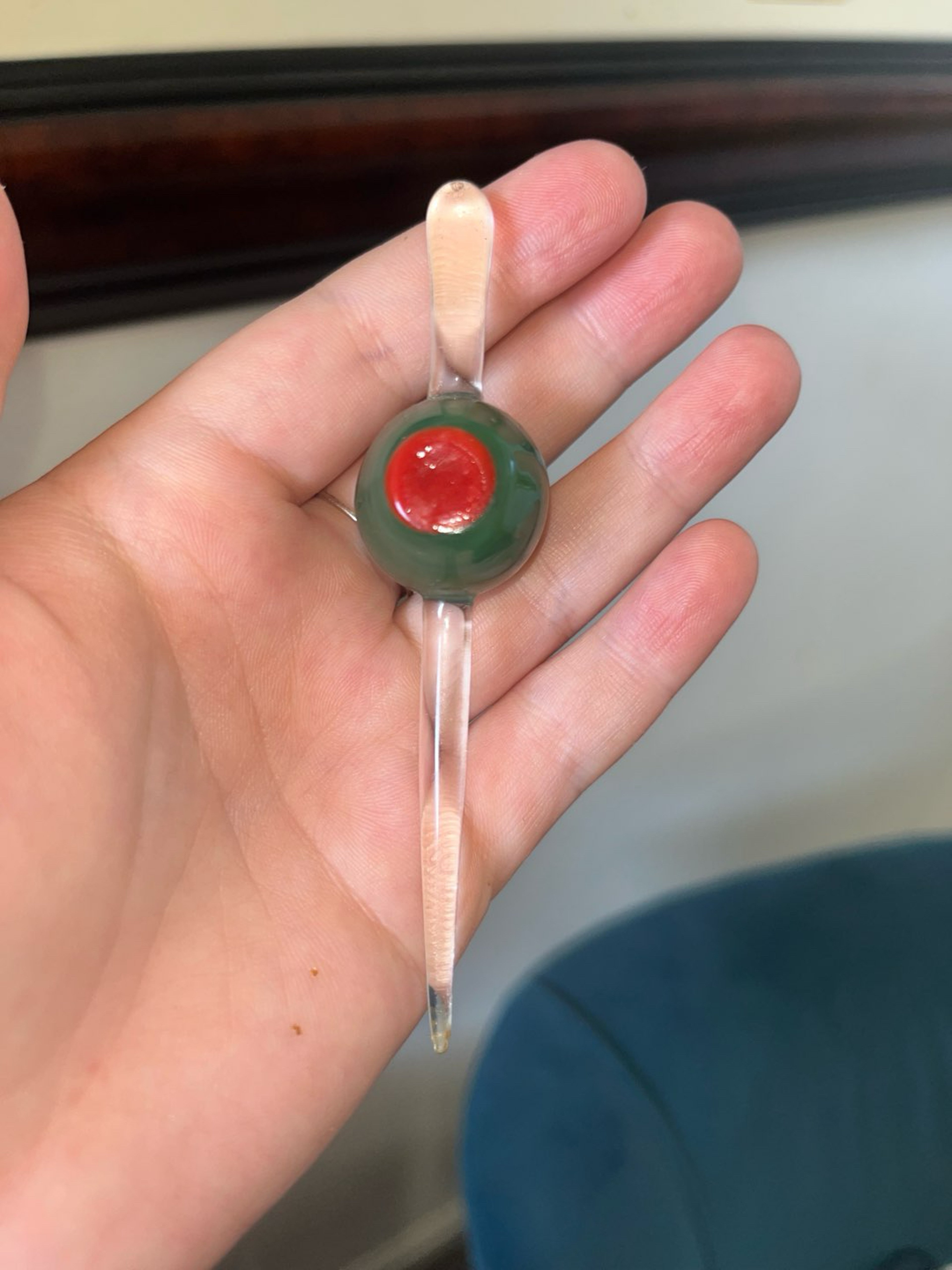 Preview pic of Olive glass poker