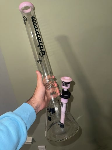 Preview pic of Tall Pink Scoped Illadelph Beaker