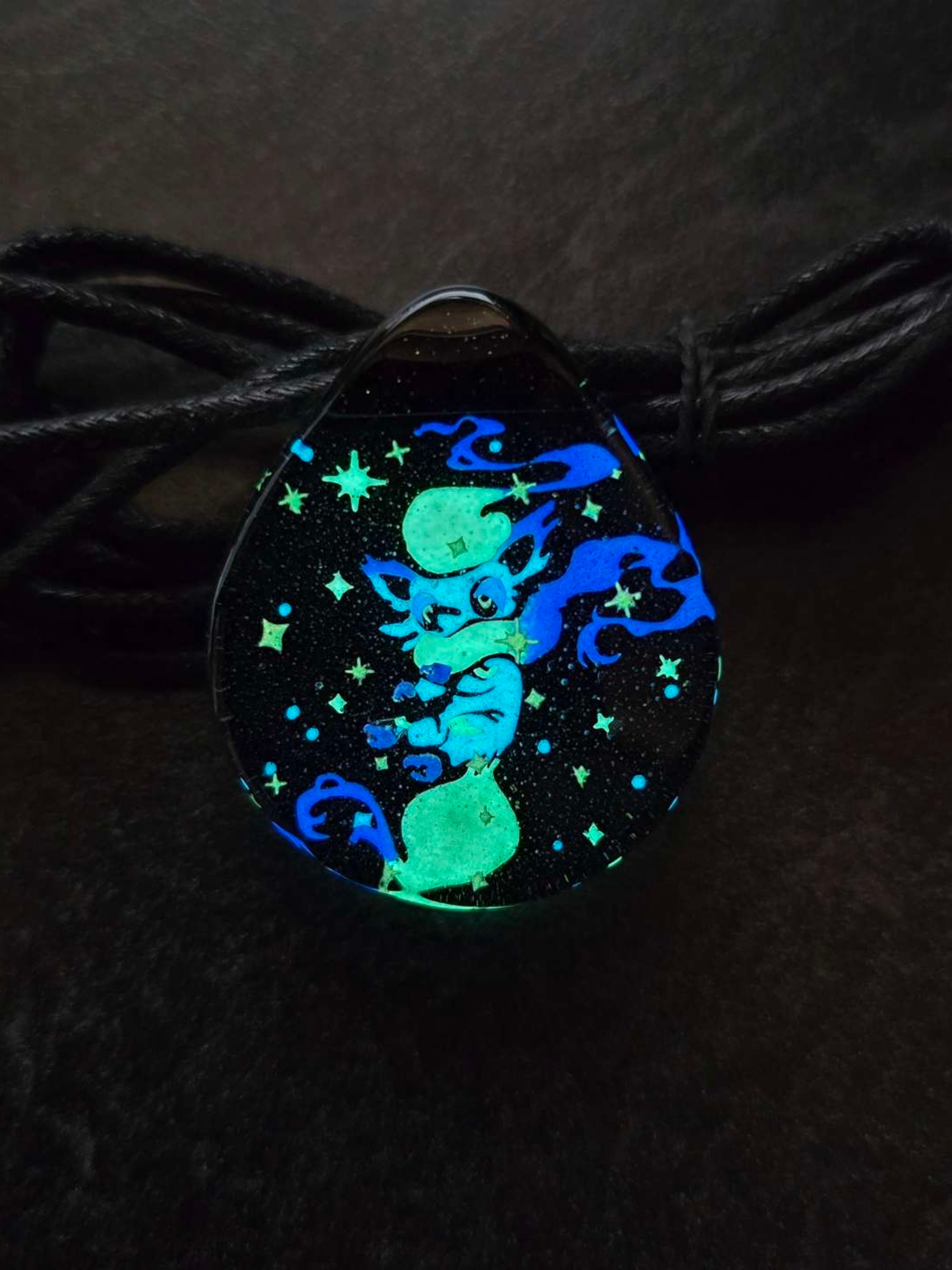 Preview pic of Hisuian Zora Seconds Layered Glow Pendant