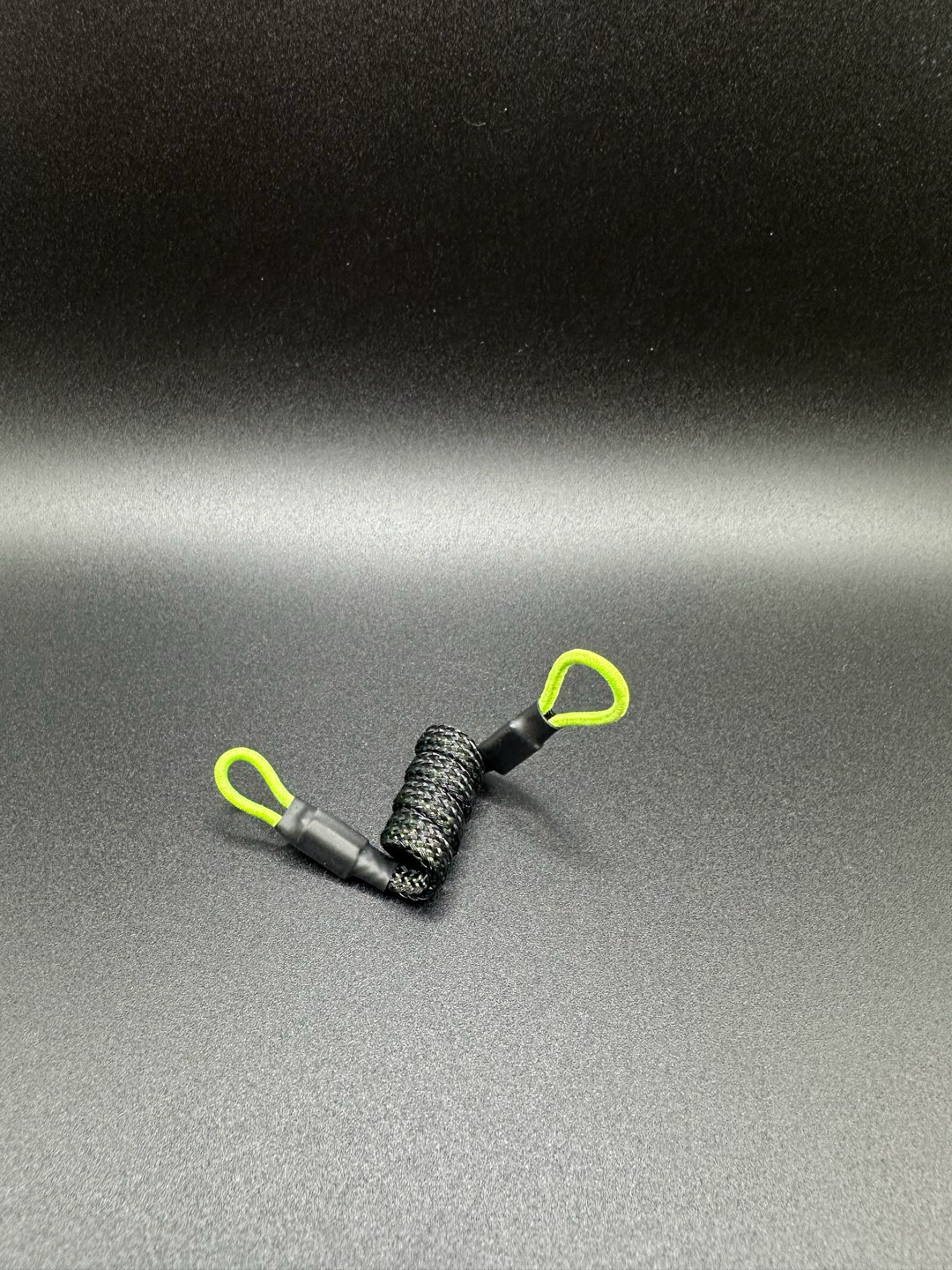 Preview pic of Green pivot teather