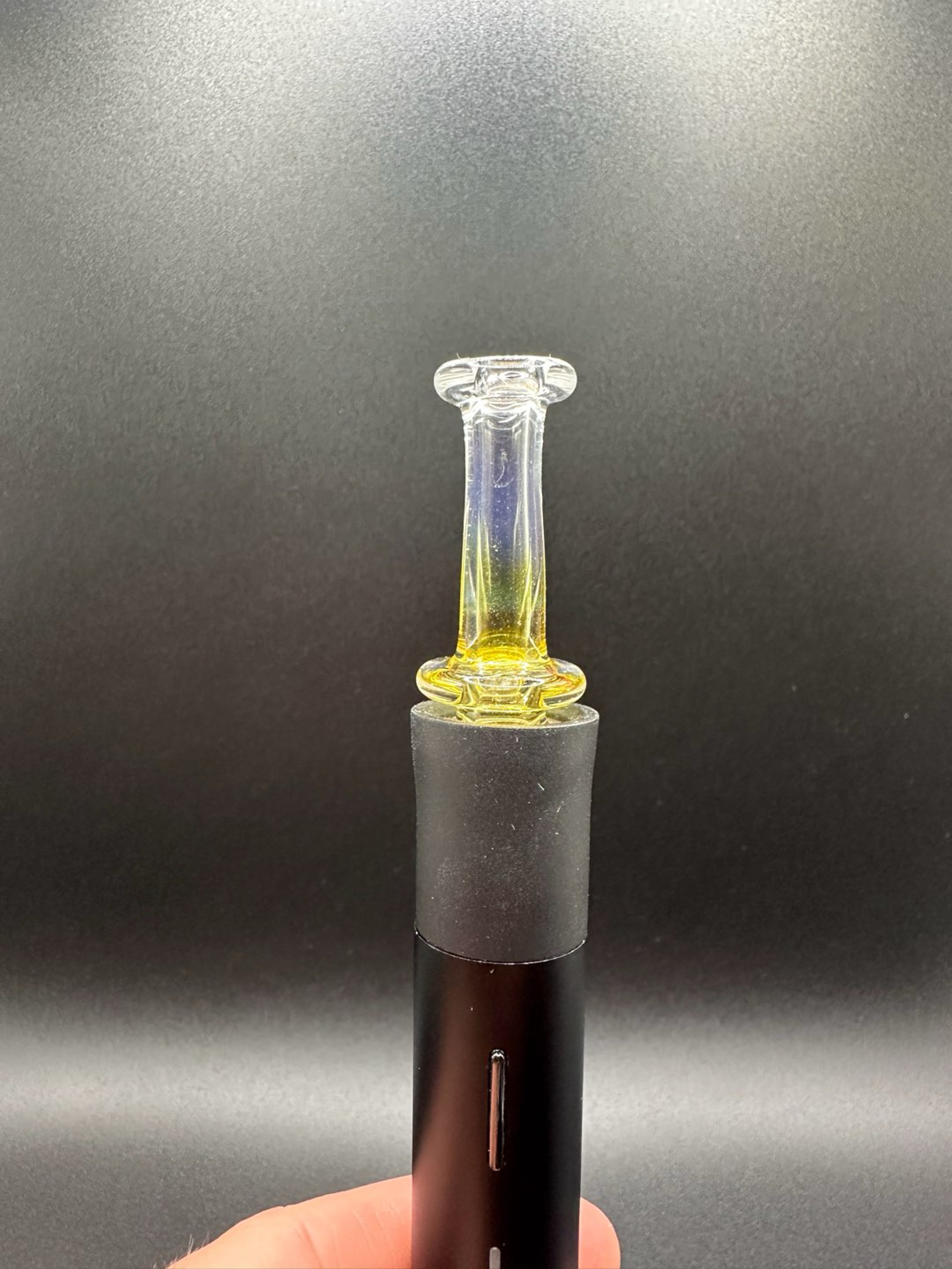 Preview pic of Silver fume pivot top