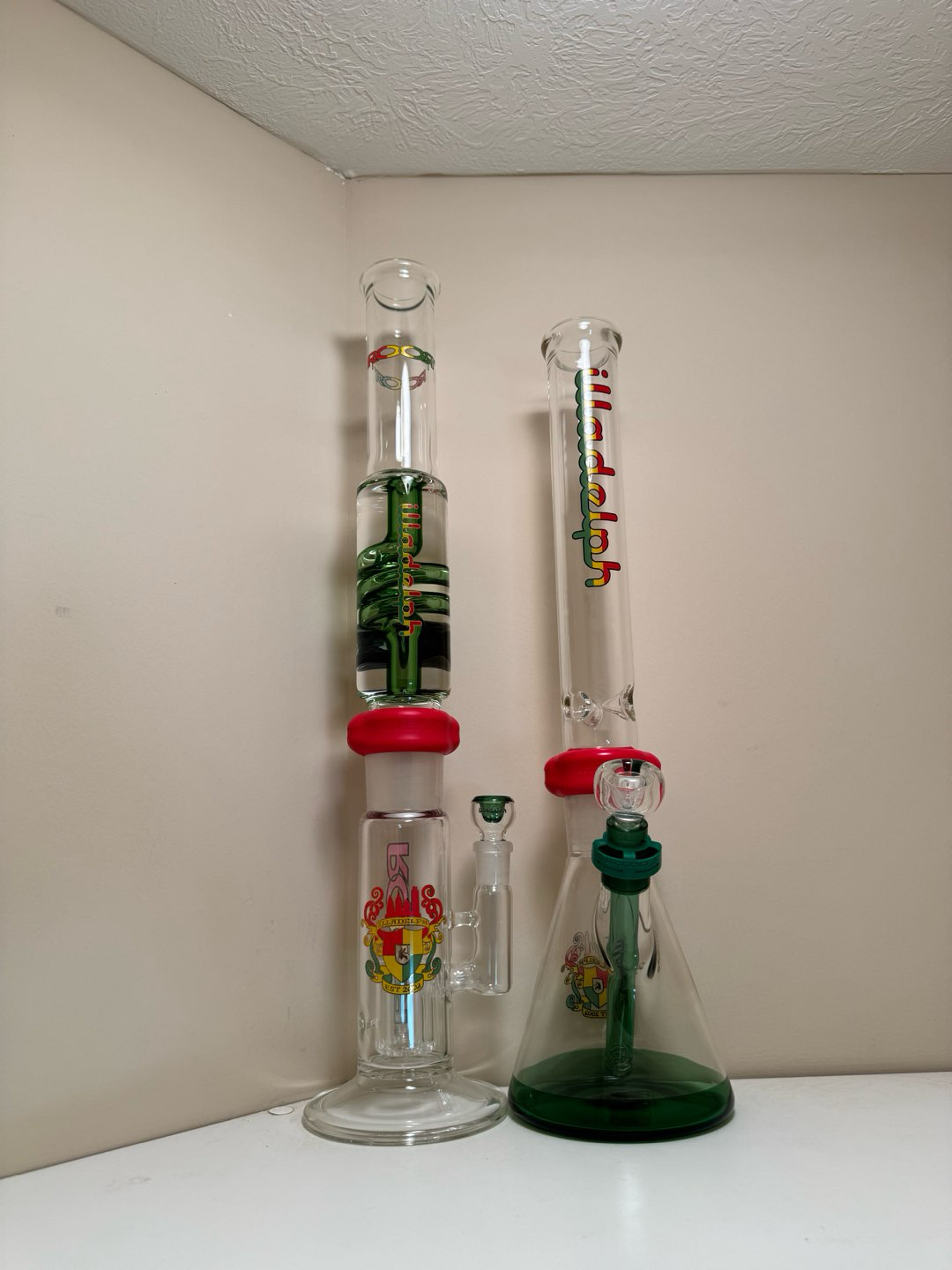 Preview pic of Illadelph x Roor collab + Rasta Beaker extension set