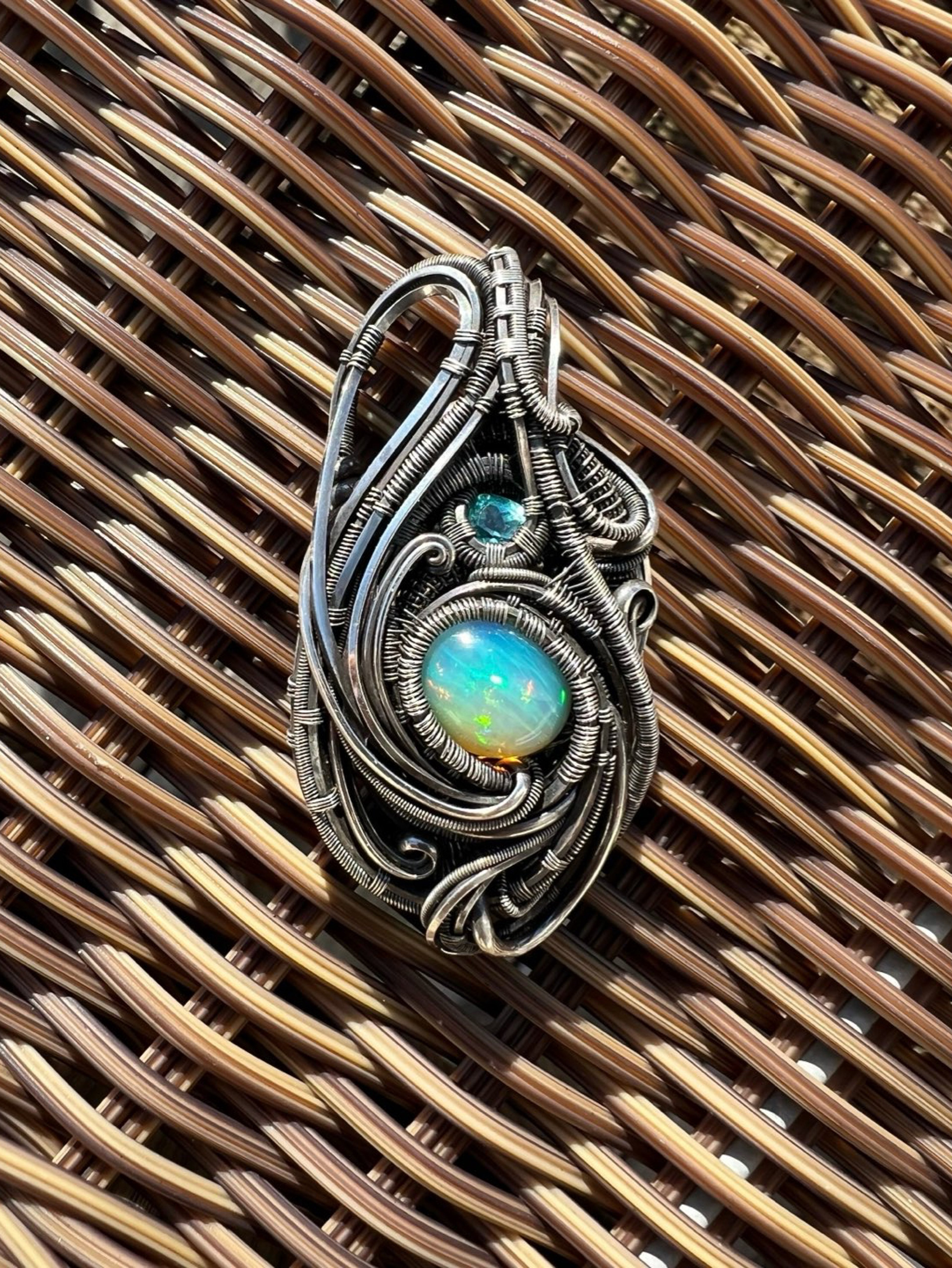 Preview pic of Tear drop pendant from inner orbit jewlery