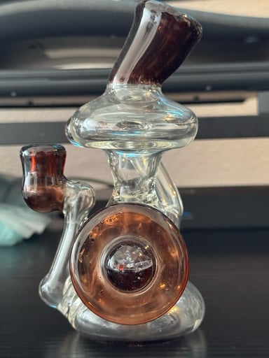Preview pic of Unique Glass Dab Rig