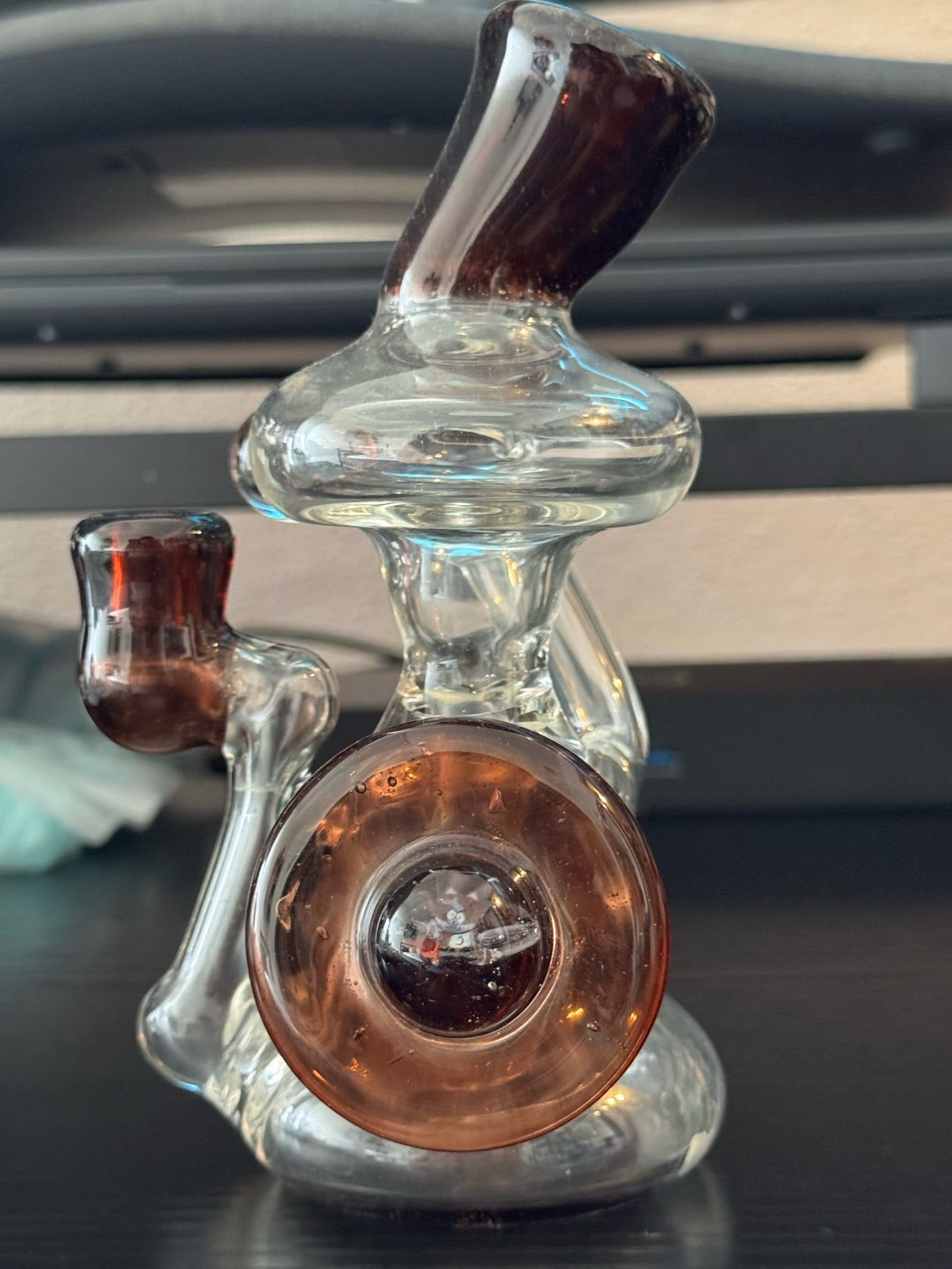 Preview pic of Unique Glass Dab Rig