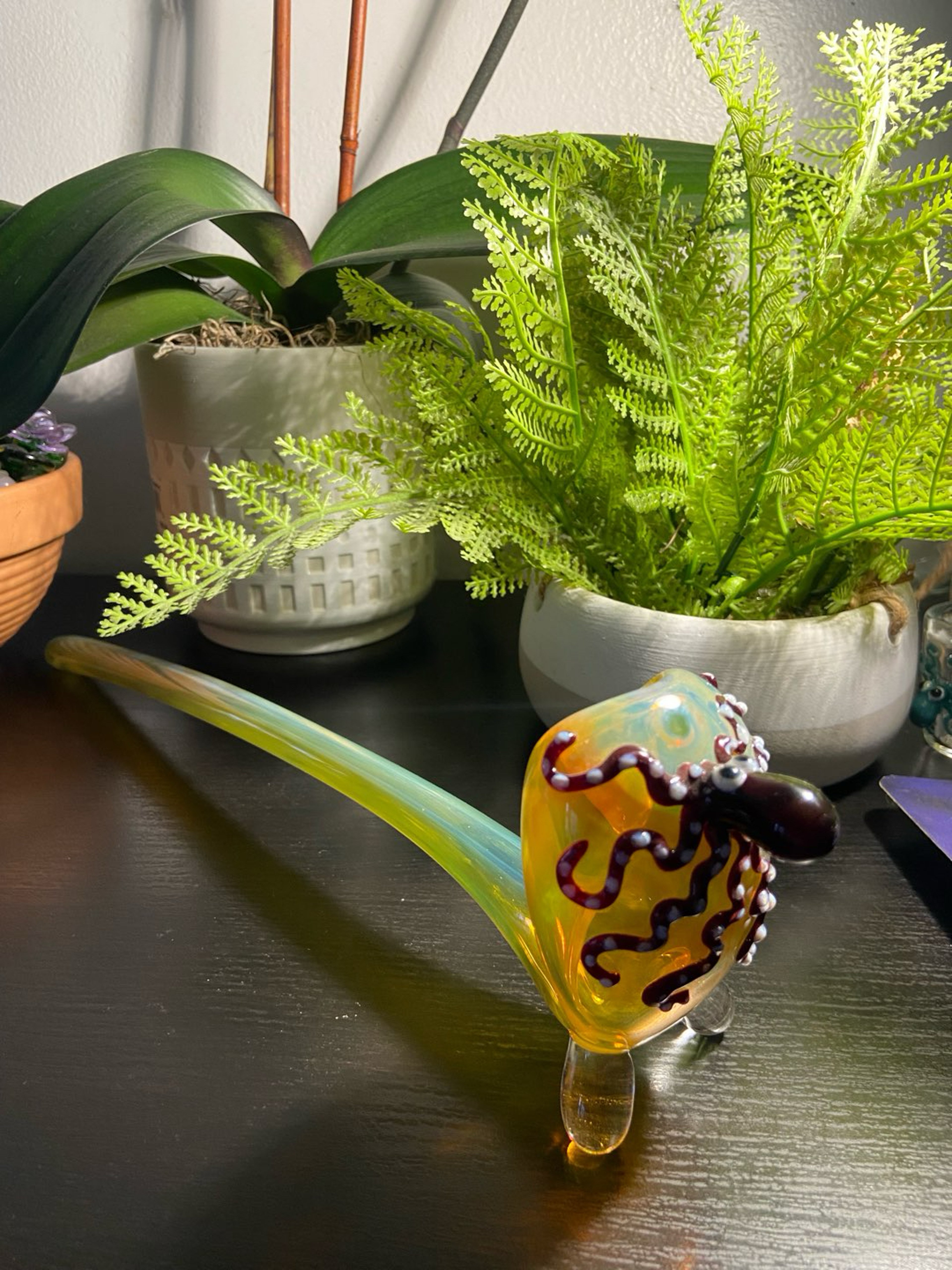 Preview pic of Gandalf Glass Pipe silver fumed red octopus