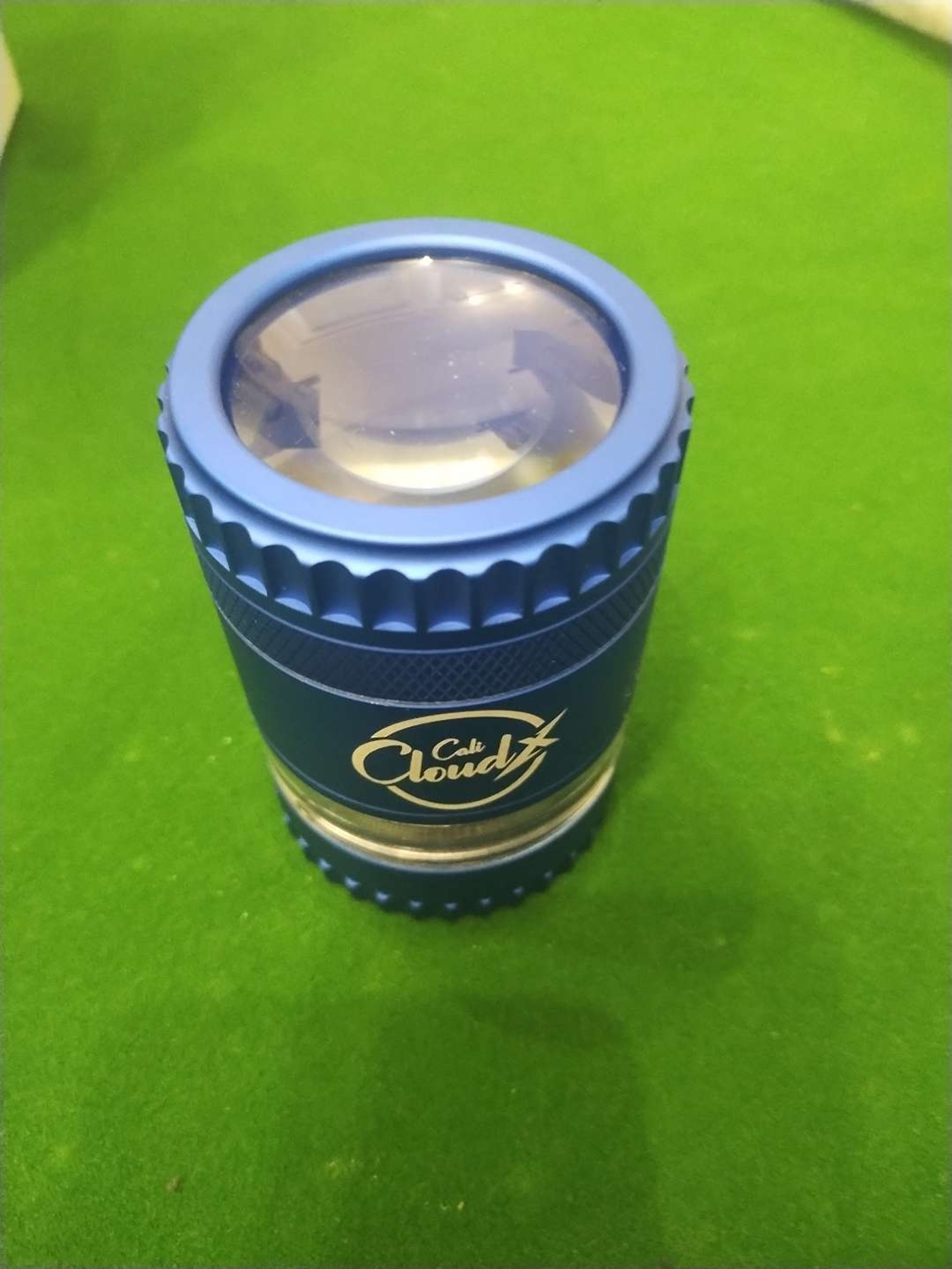 Preview pic of Cali cloud x grinder