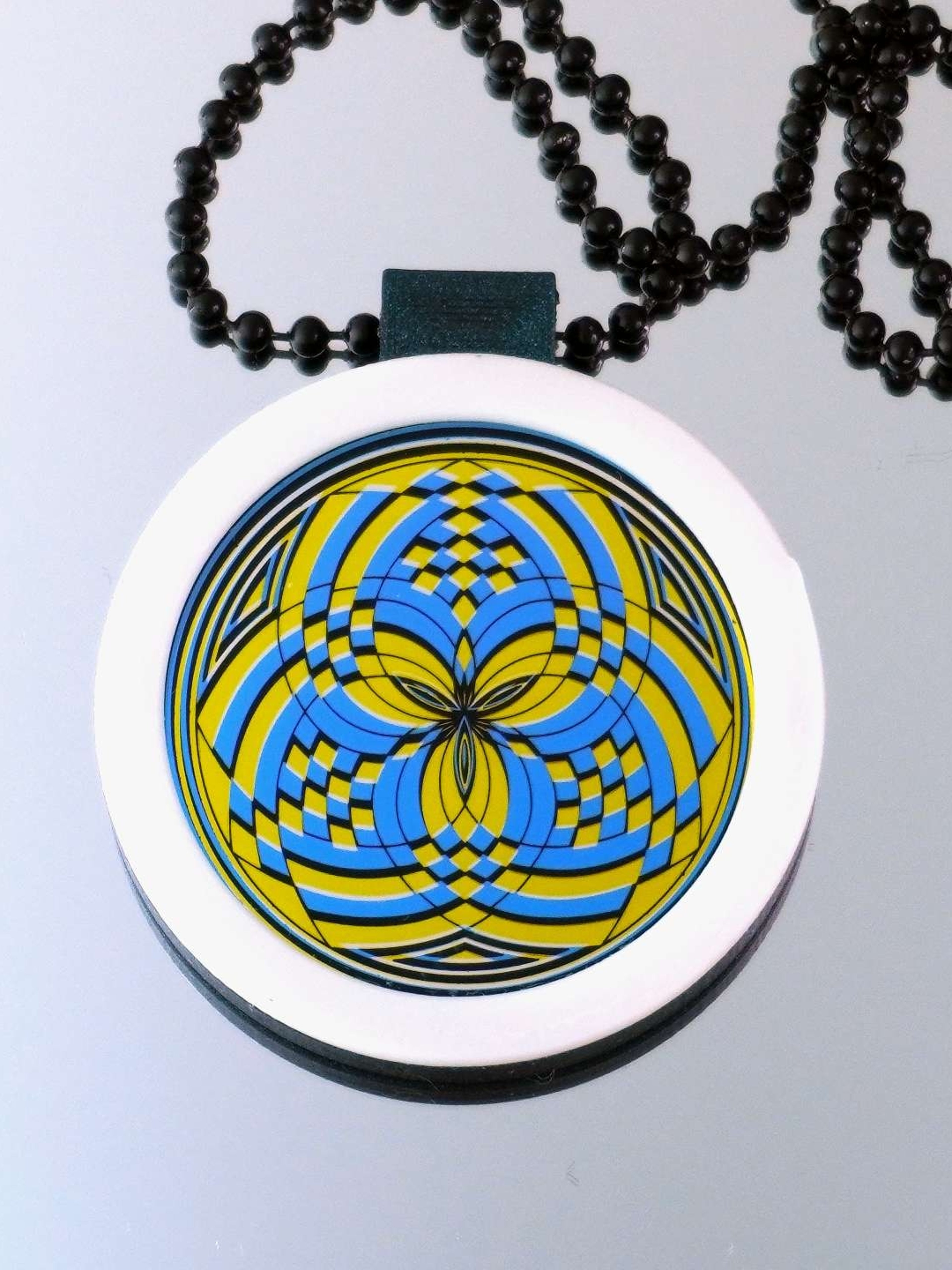 Preview pic of Purple over Gold dichro filla pendy