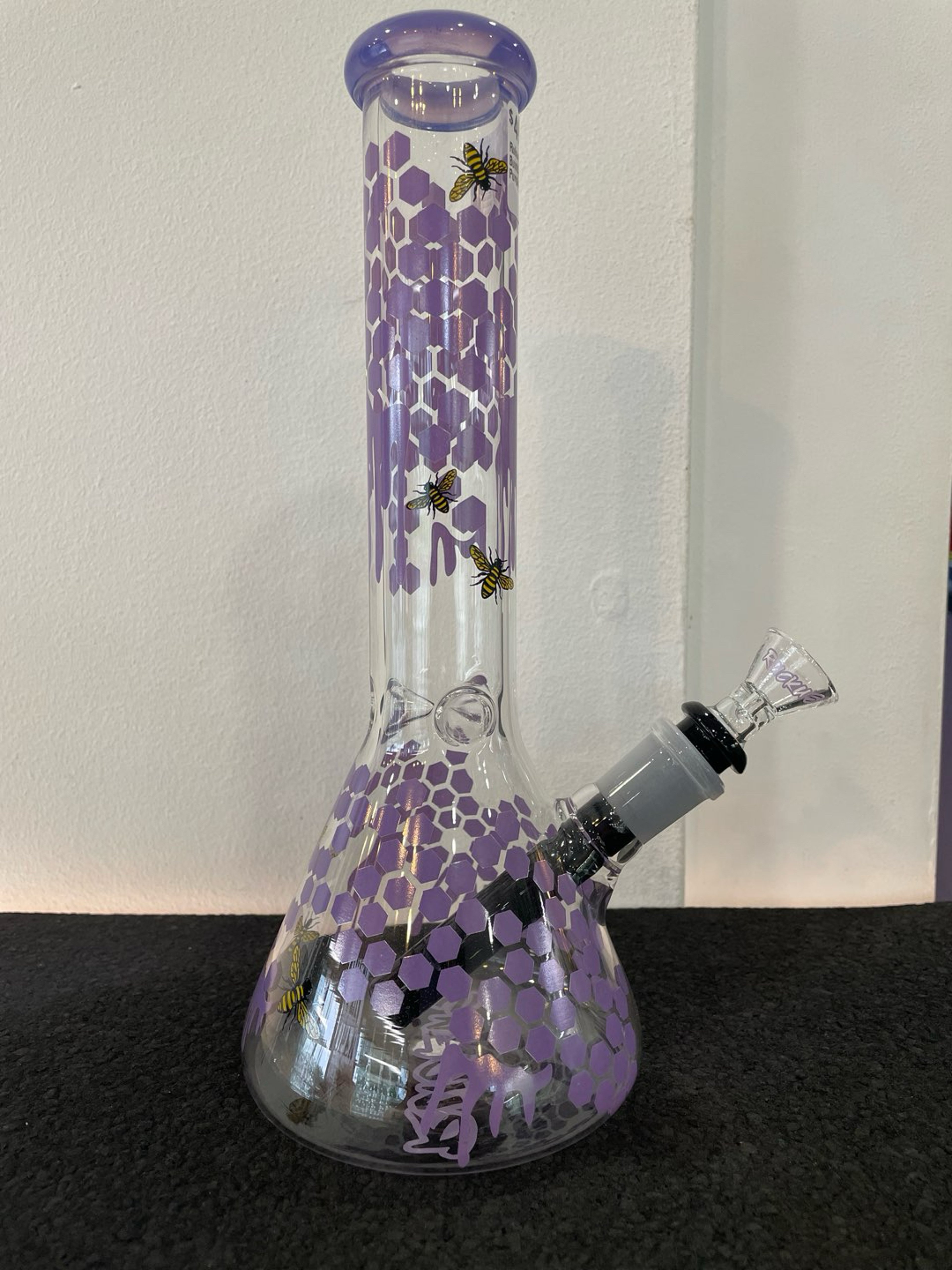 Preview pic of Ruckus Bumble Bee Bong Purple