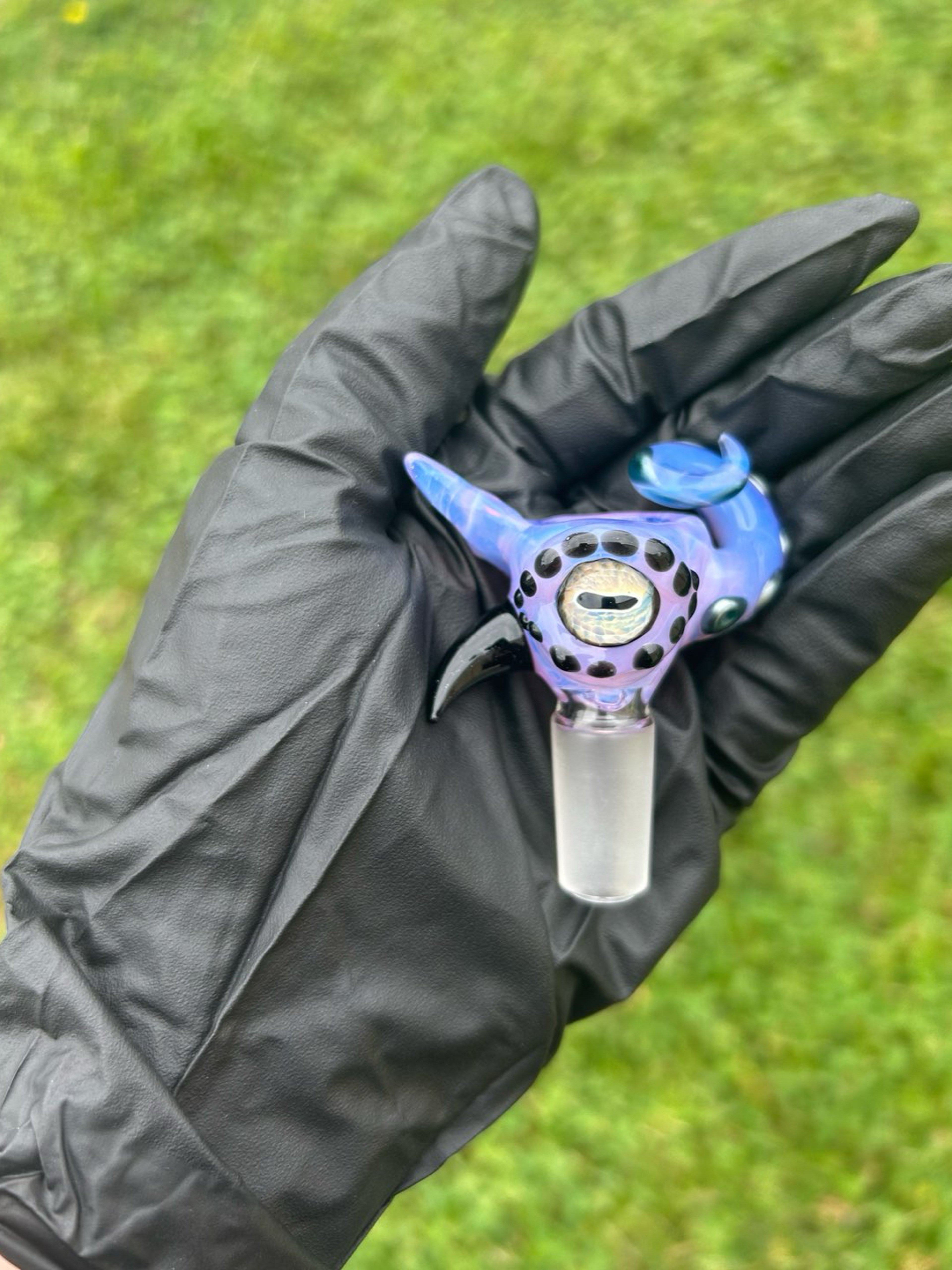 Preview pic of Mako Glass 14mm Octopus Bowl Slides